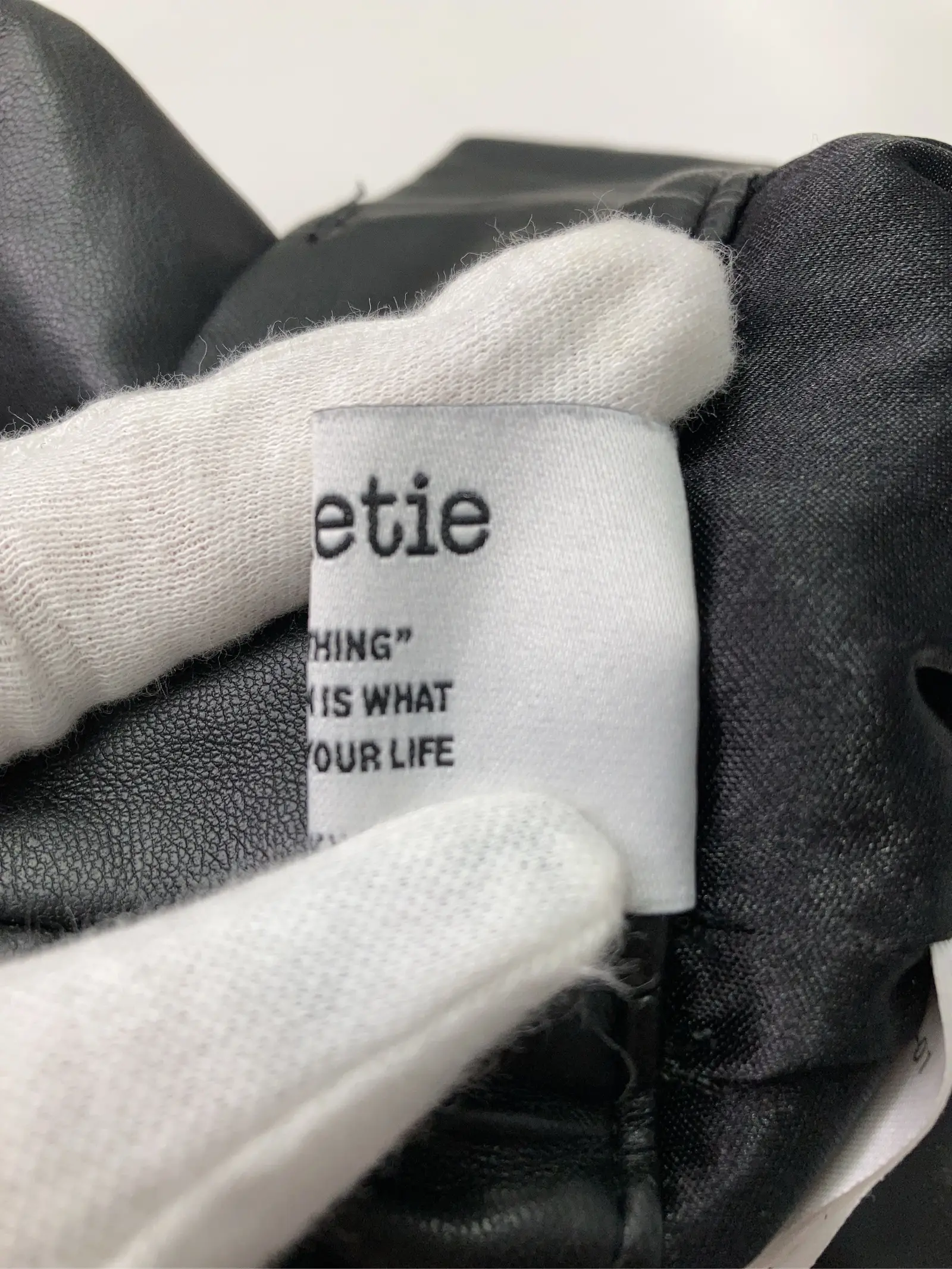https://r2-worker.digdig.jp/product/4efe077f-fc8e-46c7-8873-ef4052698b54/dd176d4d-e395-48bf-8b4f-8ac9c7eb9c66
