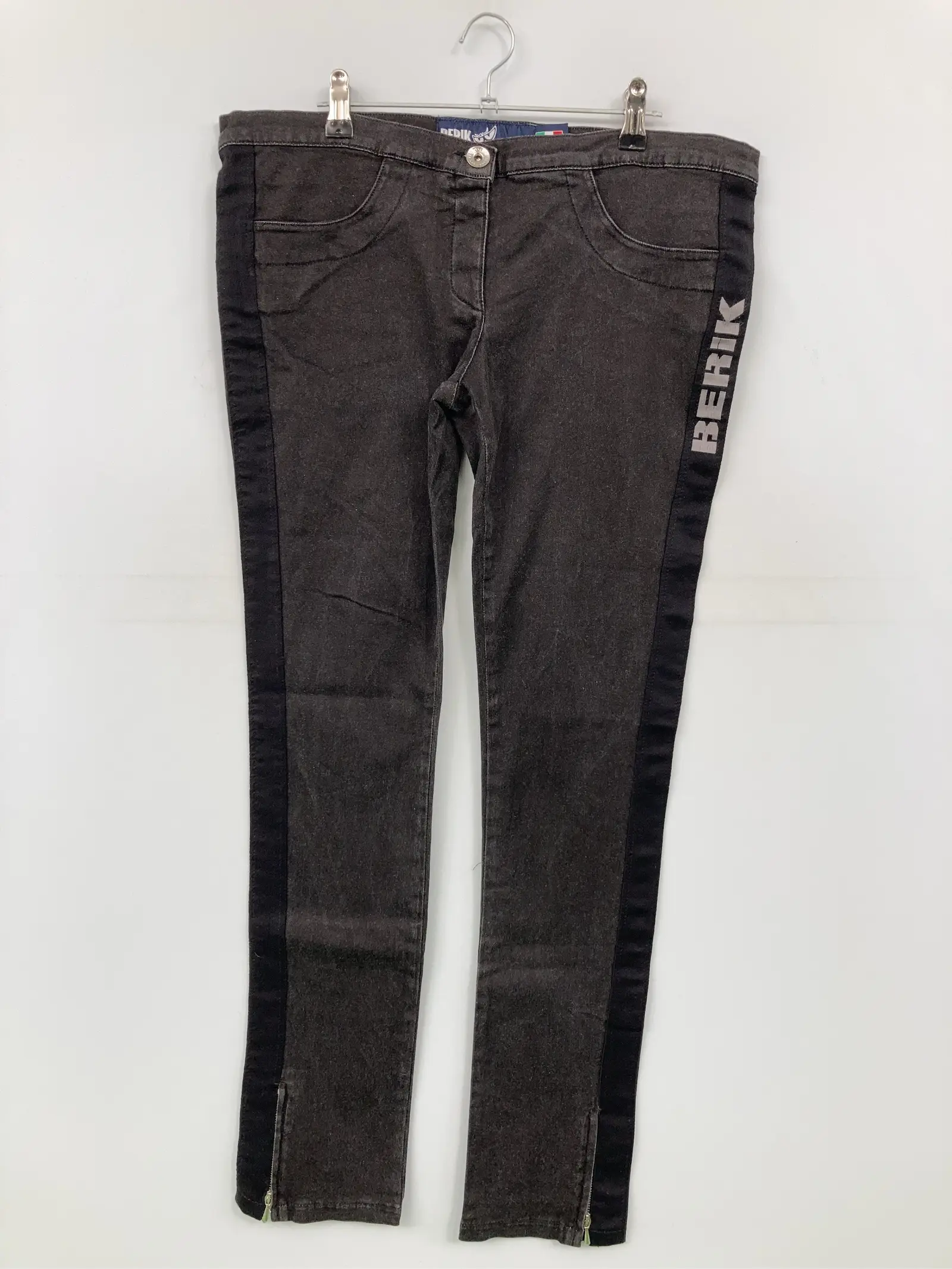 https://r2-worker.digdig.jp/product/51ff91ec-76e4-482e-8304-d8e23cf1e467/e2578eca-eef8-4b6f-8d24-2310a5efb48e