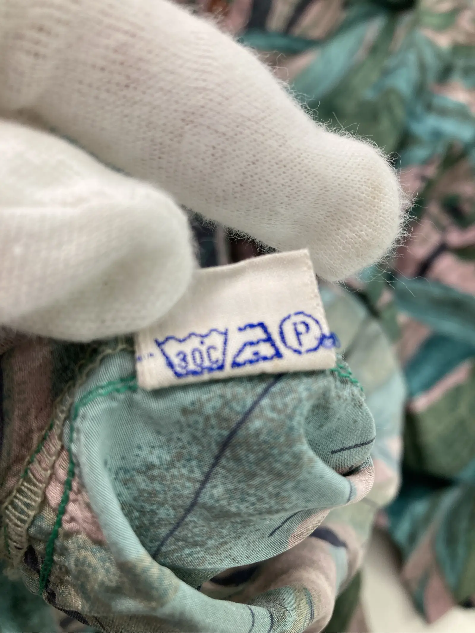 https://r2-worker.digdig.jp/product/5a00765c-8a9d-46be-8e33-be45d6b17b39/8bb8209f-d17f-43dc-9f1f-3b3f9867354f