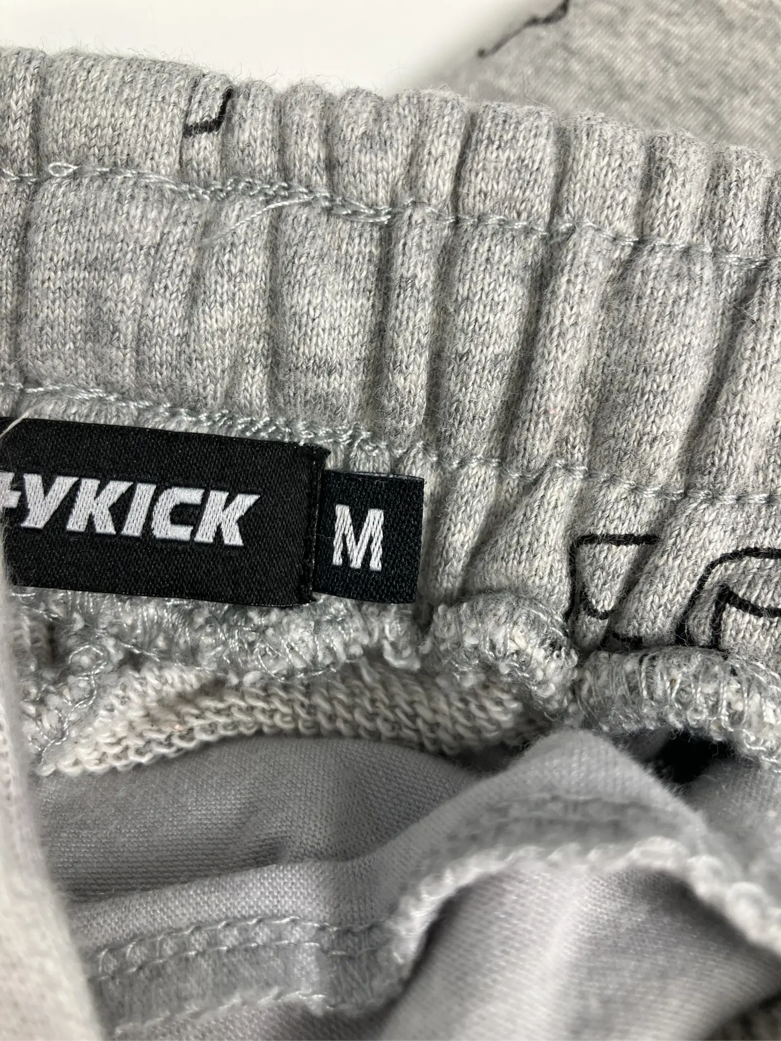 https://r2-worker.digdig.jp/product/5a0a60bb-a26b-489c-a97f-a6c5bff8ed04/c8385f98-7412-4fe3-92e8-d2c76e31cb9f
