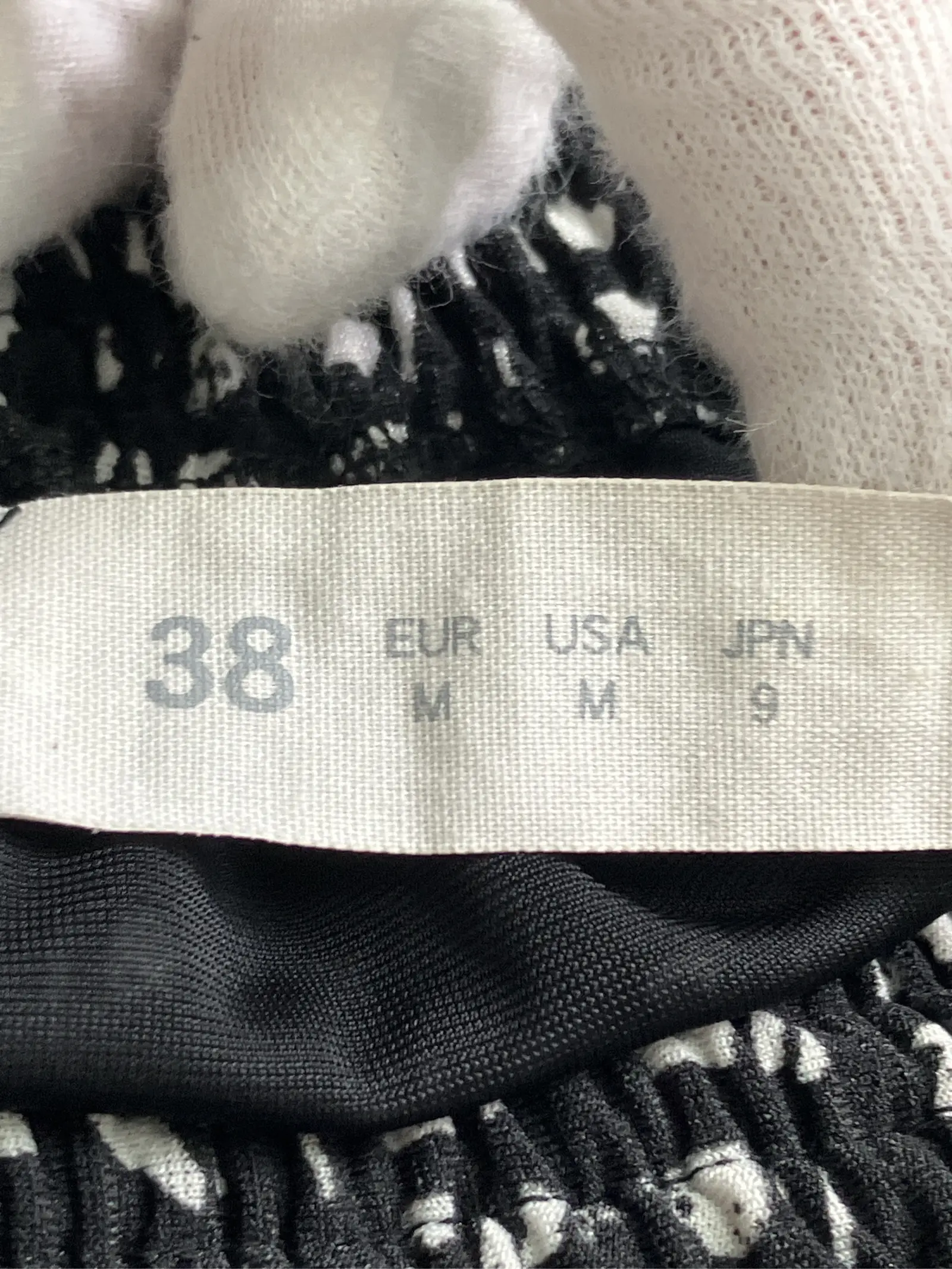 https://r2-worker.digdig.jp/product/5bb3e9a6-e6d8-436a-8be1-b7c686d7082c/469793c9-674c-4c54-931a-8df2e7ad71d1