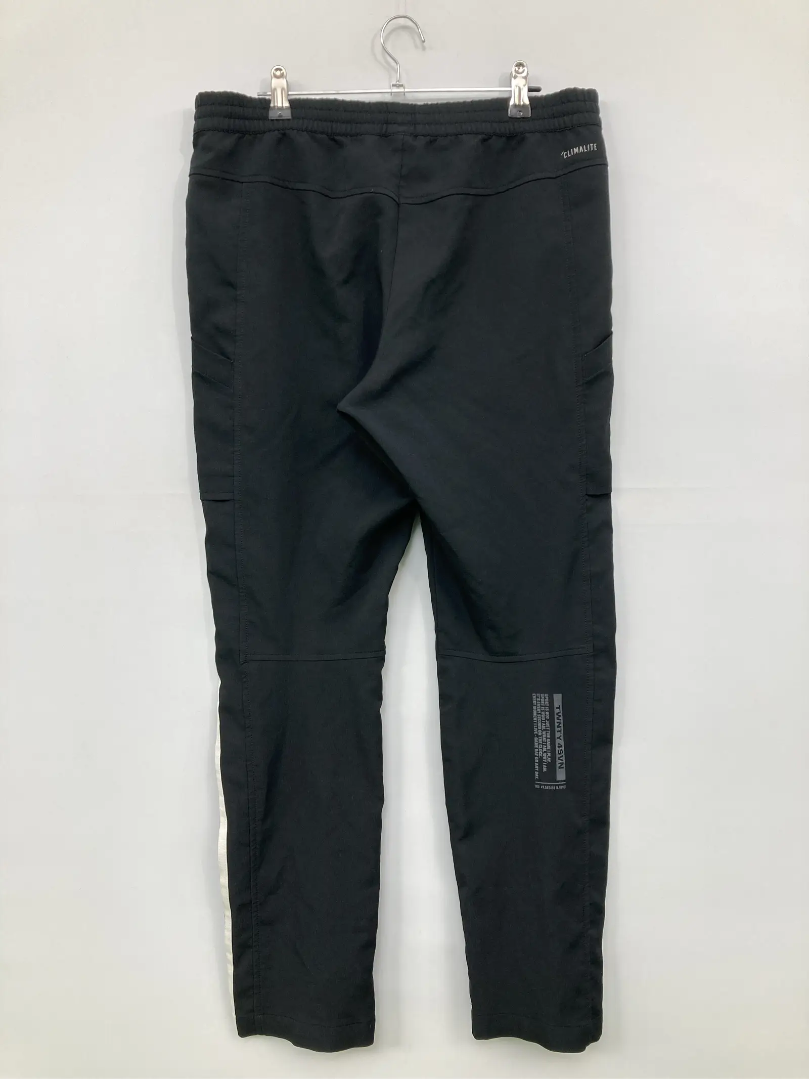 https://r2-worker.digdig.jp/product/5c35680c-615d-41e8-8e43-e6c70522682f/57fe7326-51ef-4d9f-9a42-b5239af78383