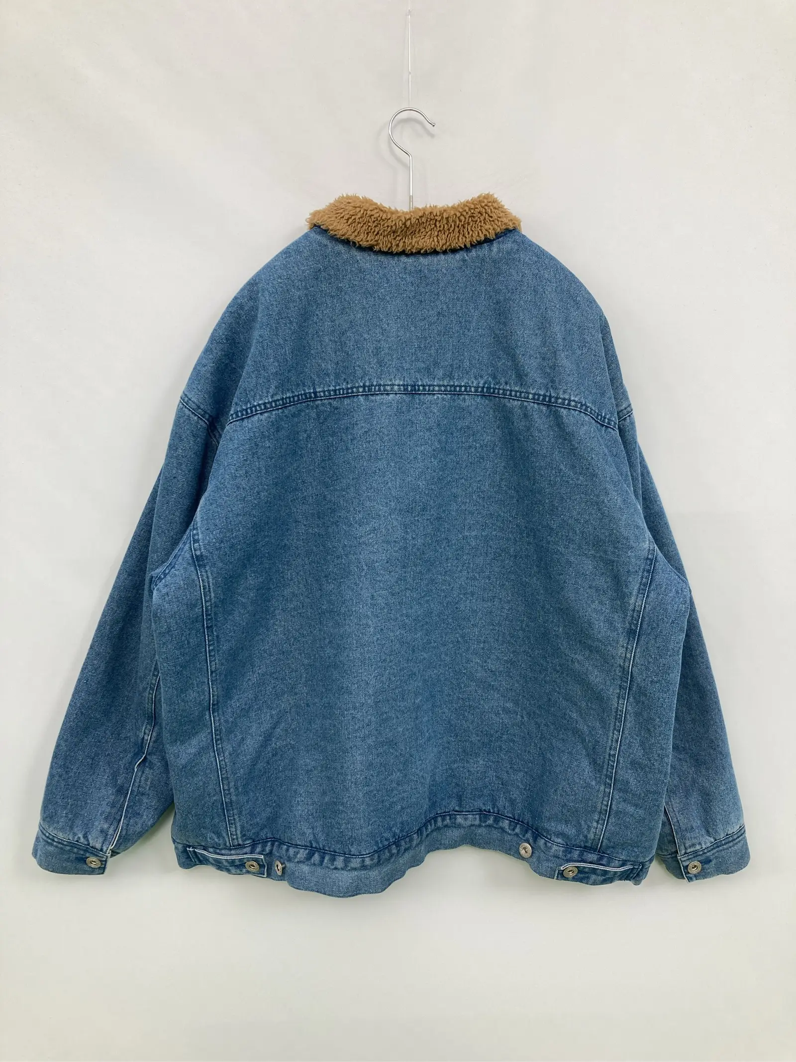 https://r2-worker.digdig.jp/product/5de8d7c2-35ec-43b7-91a9-3884cf3a8ae9/2e753f3a-9a6c-450b-88eb-b6c230ae9e12