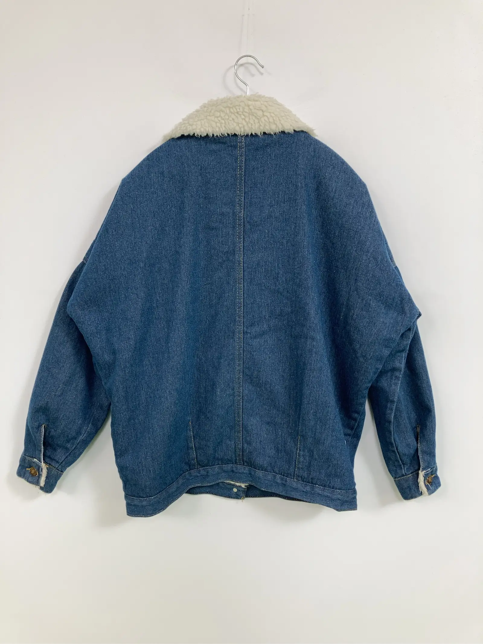 https://r2-worker.digdig.jp/product/61be32e9-eedc-497f-aeed-bc0e34b5b3b7/76f1529e-7fdb-4d5f-b769-575441b6663a