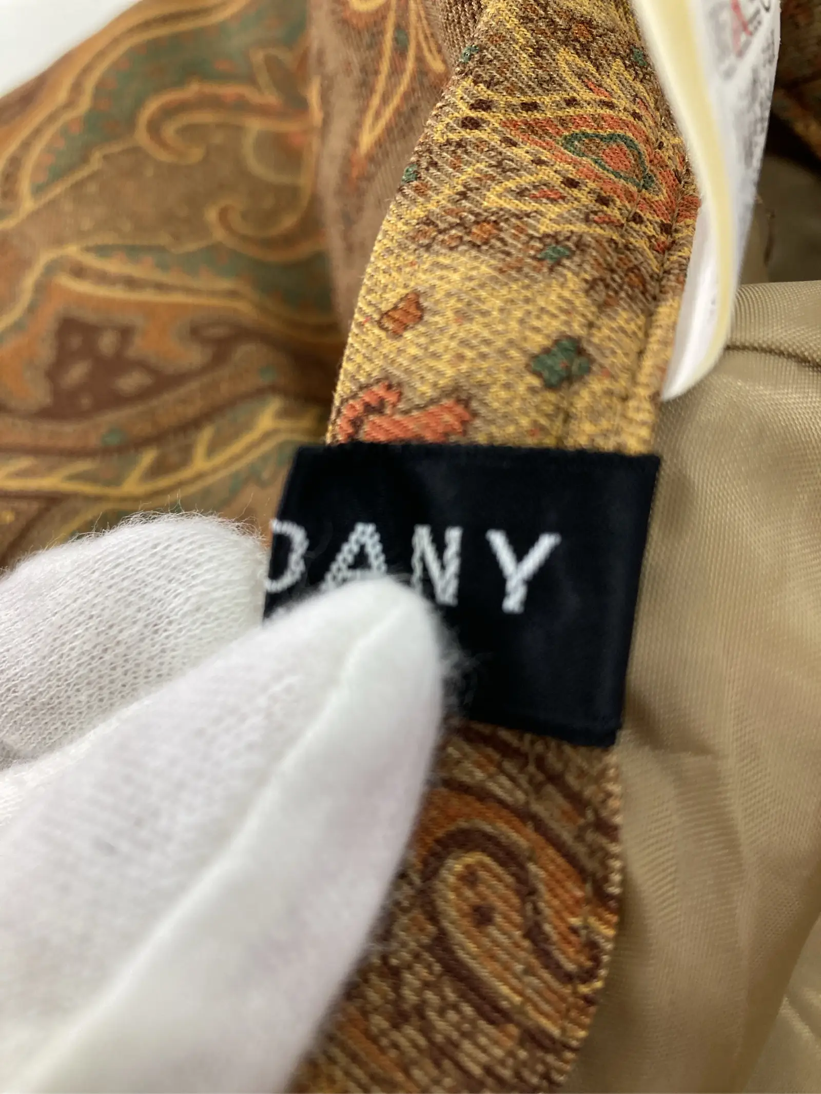 https://r2-worker.digdig.jp/product/61e7cdaa-2bbf-4290-b3e4-2eade7e94731/3d3e282f-db35-4044-ac61-3a52950c21b3