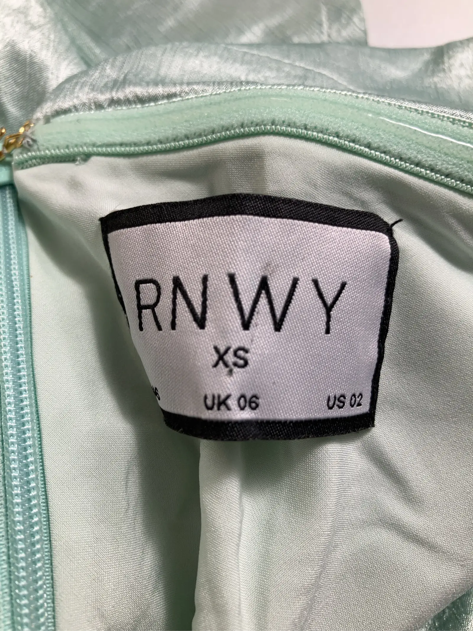 https://r2-worker.digdig.jp/product/648d15c0-7f10-4d6e-85f0-c851d4bff2da/b8bb8820-89d0-492a-a35f-a67ef9dde56a