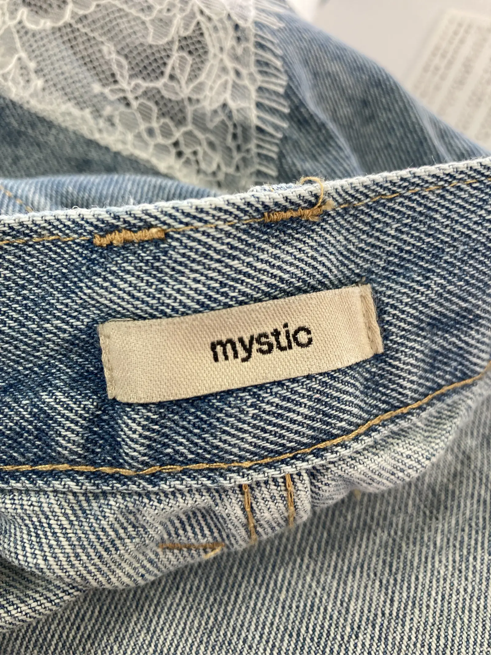 https://r2-worker.digdig.jp/product/68ab7da4-ad9e-4000-9d50-55fe692a90c0/9f395f4f-22f9-413a-bdb7-5fff2fd43b8e