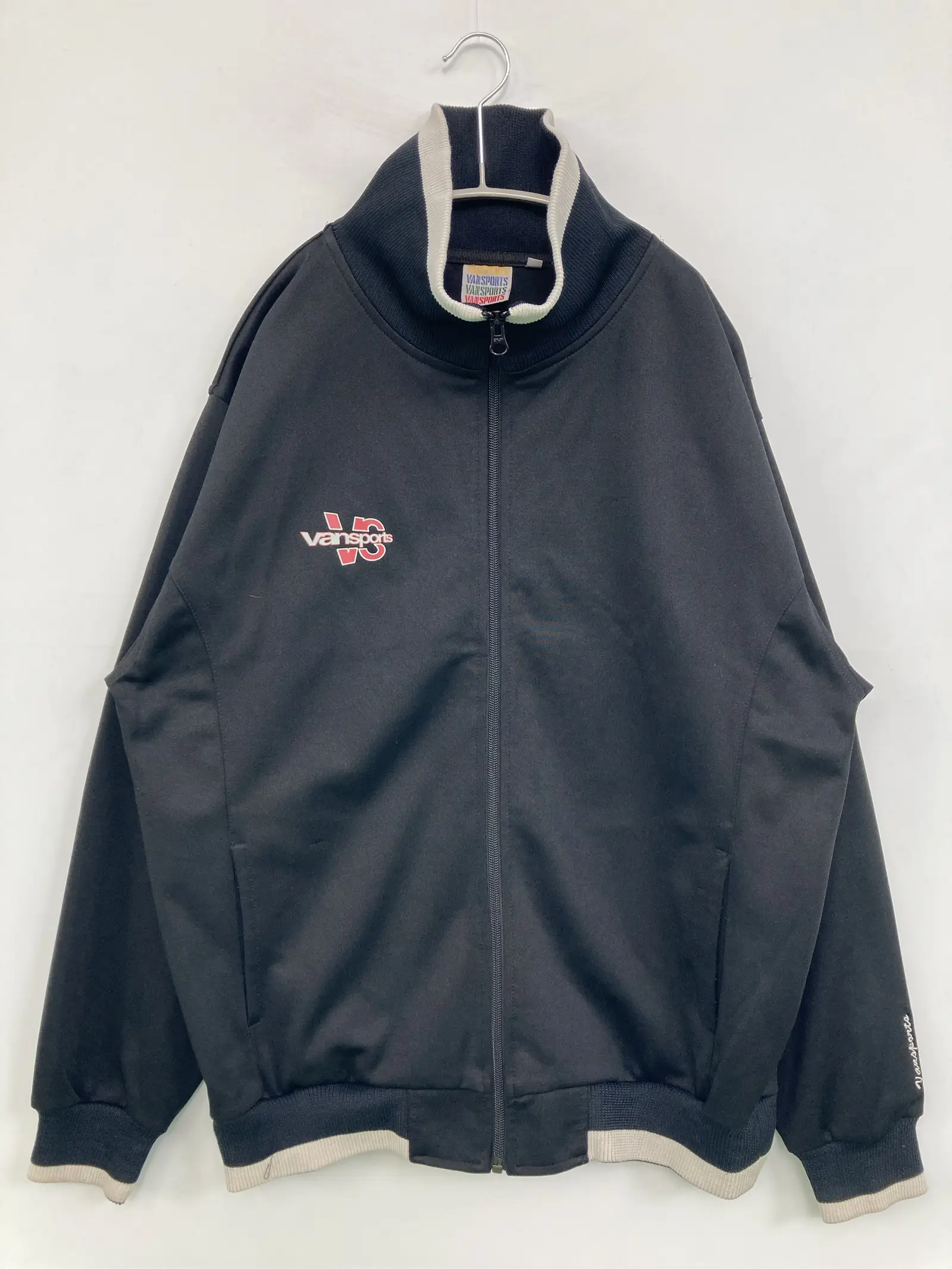 https://r2-worker.digdig.jp/product/68d8cd58-2606-476c-9db4-b8b0c547af49/d08a97b6-8324-4201-9076-298c1f9fa05b