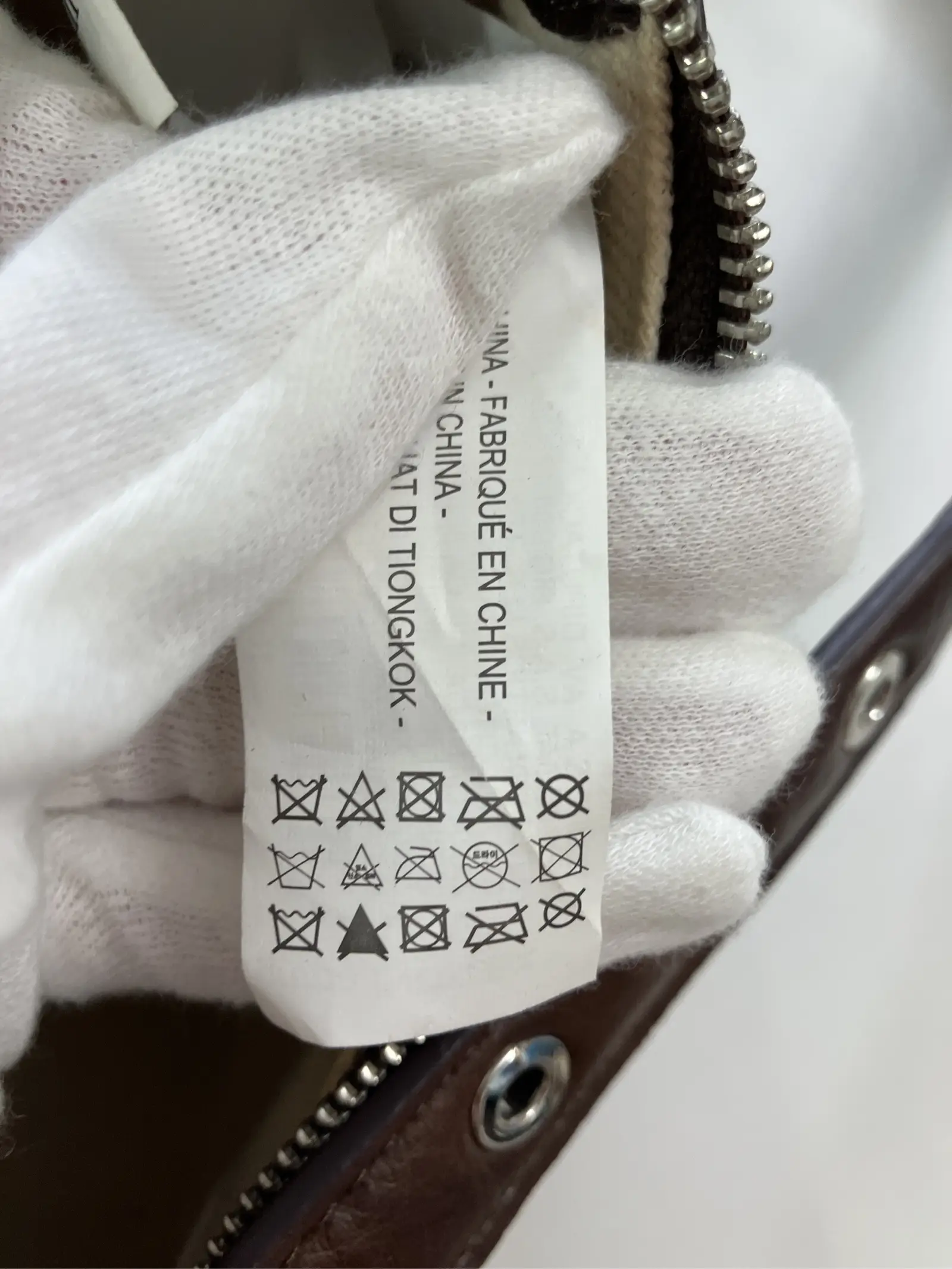 https://r2-worker.digdig.jp/product/6ae97a39-3d0d-4571-b5e9-96fd5d32b74f/9b6fbdfb-c2a5-4b86-8cab-87a7d6dbd0f9