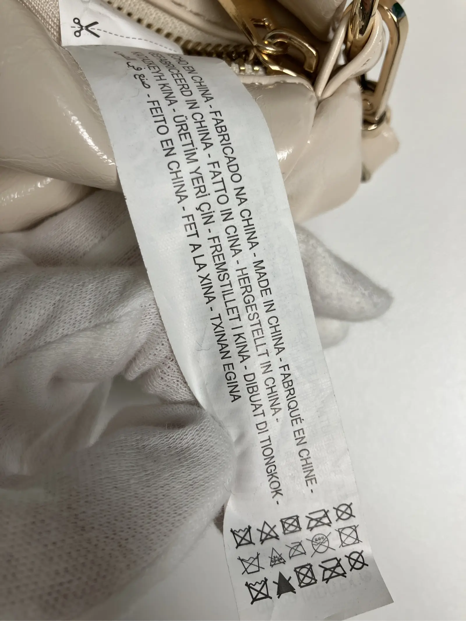 https://r2-worker.digdig.jp/product/6b8c9946-3bc2-450e-9298-d50721cf39b4/a68d22b8-df2c-422a-bfee-6ba0bfb13f94