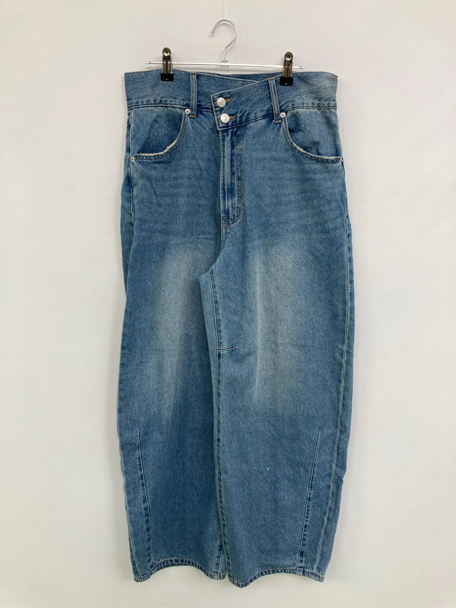 https://r2-worker.digdig.jp/product/6bbb8c9a-240d-4af4-816c-2e47fc8ca02c/3fe53b22-a9c8-485f-8d9e-20398770c2c5