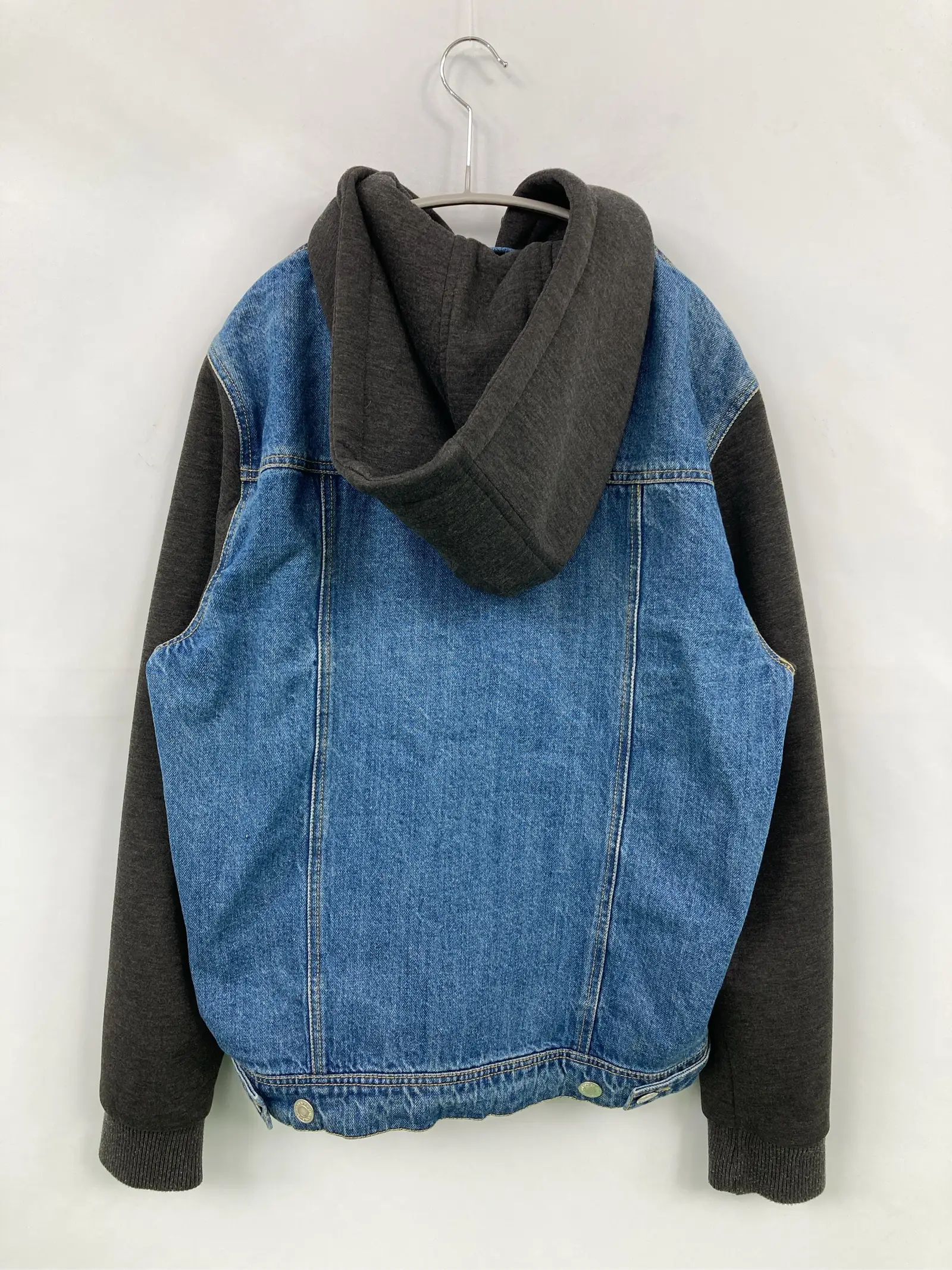 https://r2-worker.digdig.jp/product/6beeadf7-dca6-4eda-8ad1-352849aaa5b0/f32a8a56-fccb-4fe3-b48a-481ad53813c9