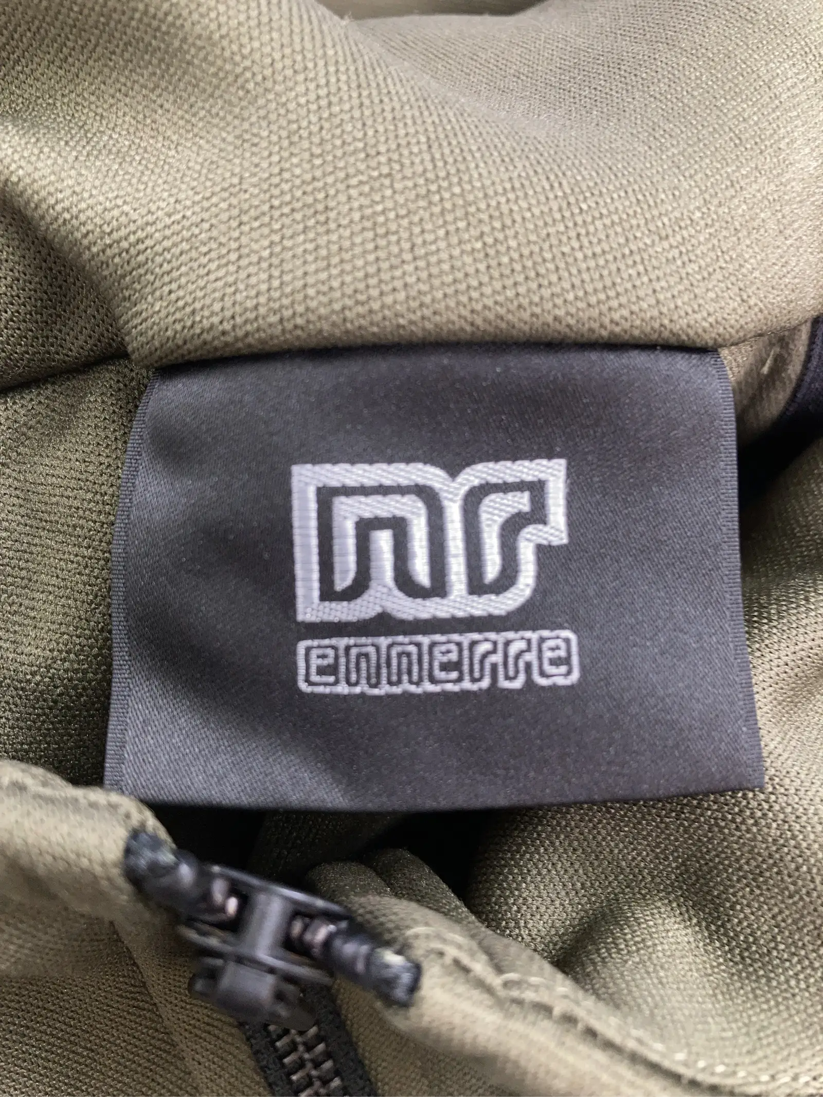 https://r2-worker.digdig.jp/product/6e5df8ea-83bd-45bc-9ae6-5784e02a9caf/0ae2df07-32ff-48a4-b59b-228991c0a3eb
