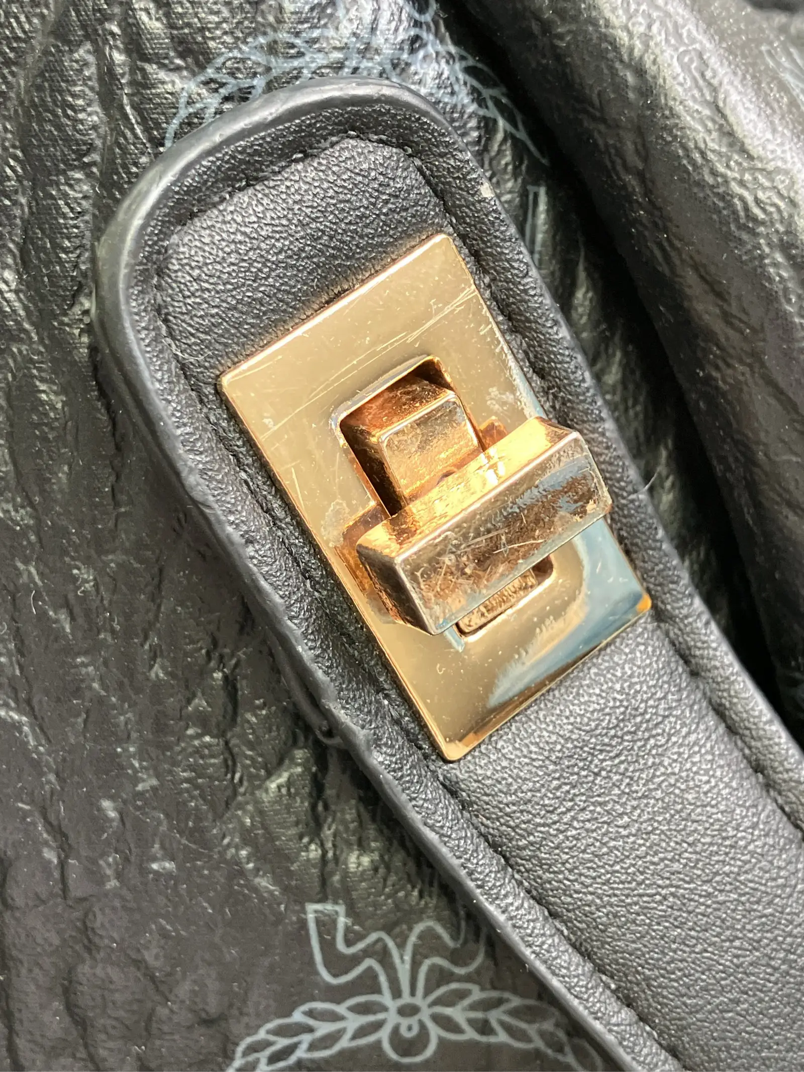 https://r2-worker.digdig.jp/product/716704c6-5c9c-4504-bd4a-b3c3c807fb5e/6def3da0-c1c6-4219-96d3-c054cb38eb43
