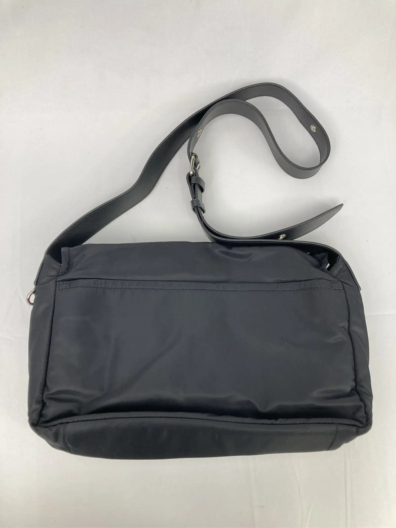 https://r2-worker.digdig.jp/product/76602a7c-27e6-4fde-a94f-cb484cc46563/78c26de1-222c-40d6-95a5-40bc3f1e9037