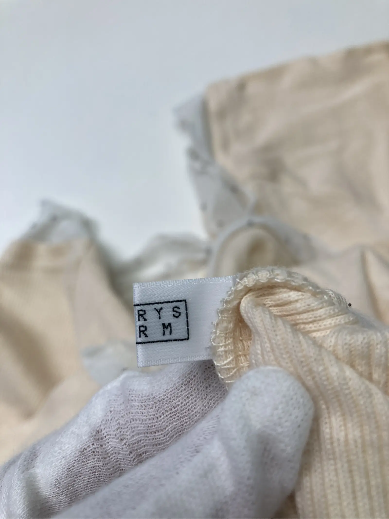 https://r2-worker.digdig.jp/product/771f22e5-45d6-457b-bea3-7f5dce1bf9d6/e86eb2aa-f68d-4022-a552-3a415addb7cd