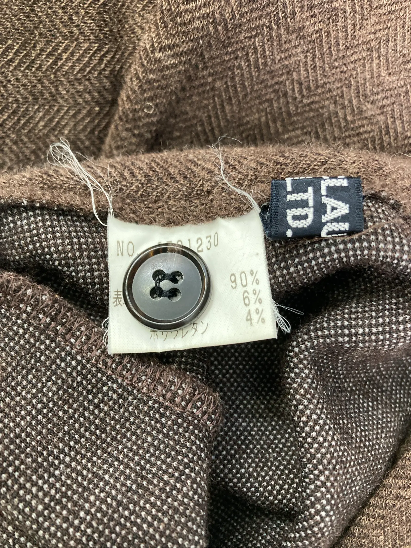 https://r2-worker.digdig.jp/product/78a63272-a3ff-4e09-a981-a3378b03446c/217998db-7eac-422a-93f6-98013e685456
