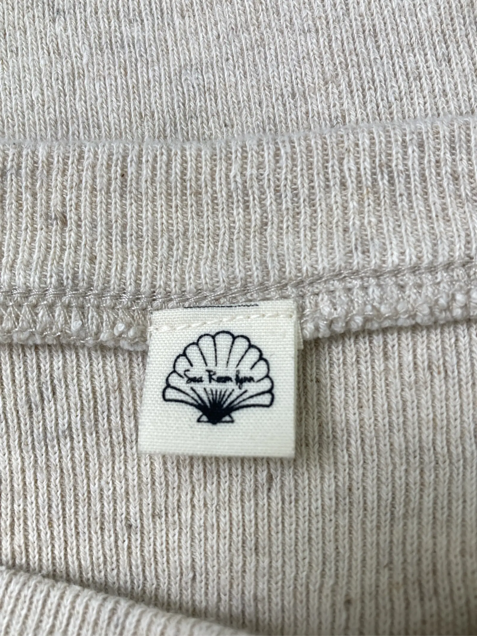 https://r2-worker.digdig.jp/product/78f74a28-21a5-4077-b835-dec5f0844c1f/581099c5-93e4-48a0-b0d0-f2414becd0a2