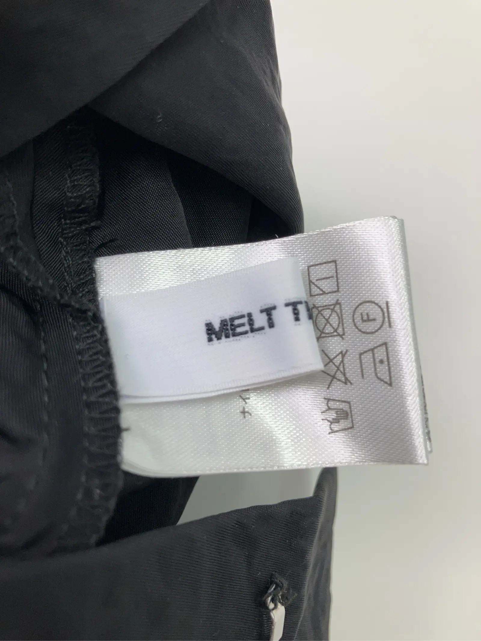 https://r2-worker.digdig.jp/product/7a2f3d2a-4509-4a0f-b660-2c15d1ceae85/19d994f6-1346-4b10-baef-09186887f538