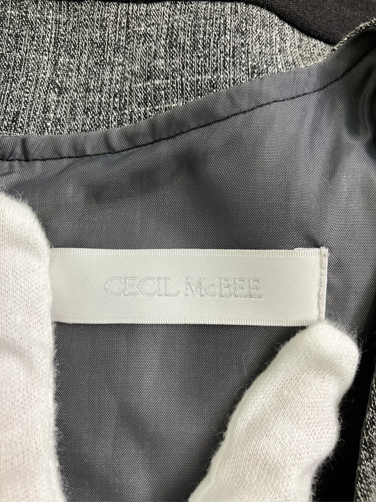 https://r2-worker.digdig.jp/product/7ba34173-abfd-4eb9-9cb6-1ad02b2b6897/4d017706-5bef-4266-b25e-e9aabee95890