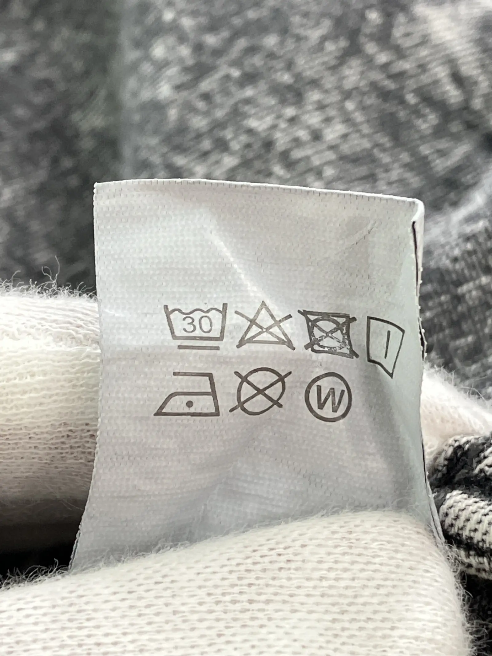 https://r2-worker.digdig.jp/product/7bb50349-06f4-460c-aae2-a5cabcbe477a/d3bde4b0-e2d7-4e5f-ae7c-5d0de8d46e87