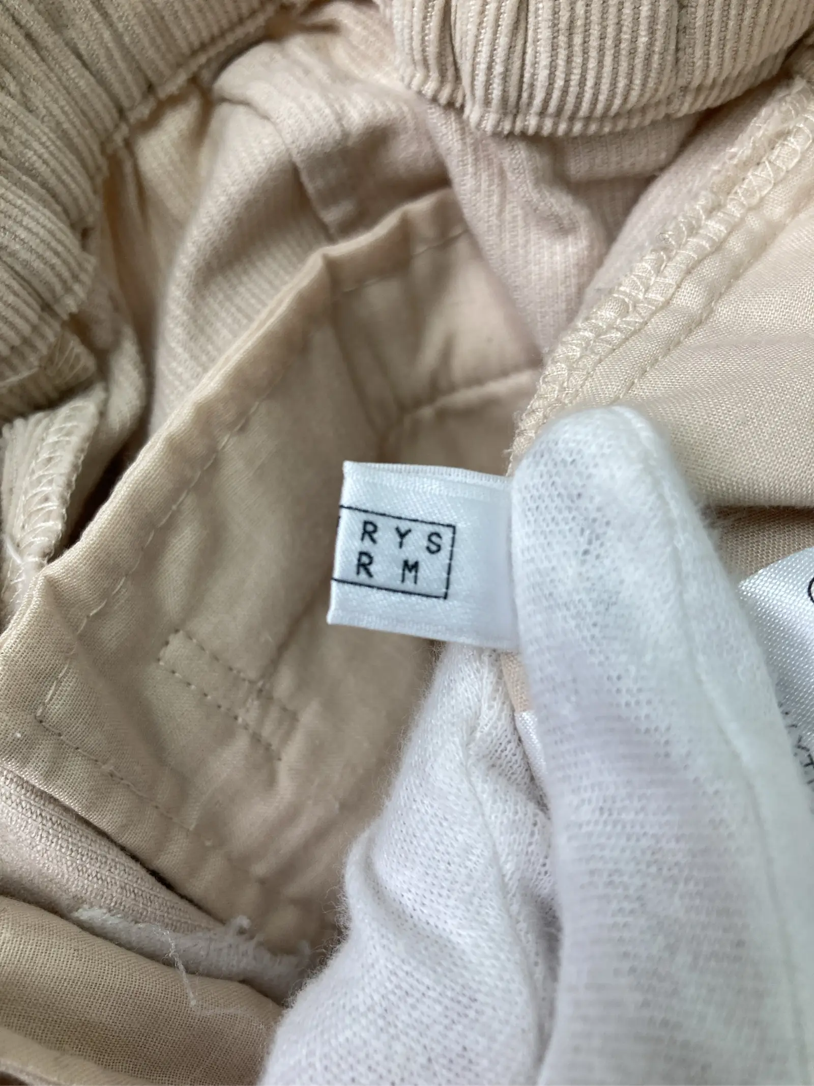 https://r2-worker.digdig.jp/product/7ddf69e7-9151-4326-8072-bc700f8ca081/bdc0c499-2ce2-4f4d-9e8e-4db01d54ba76