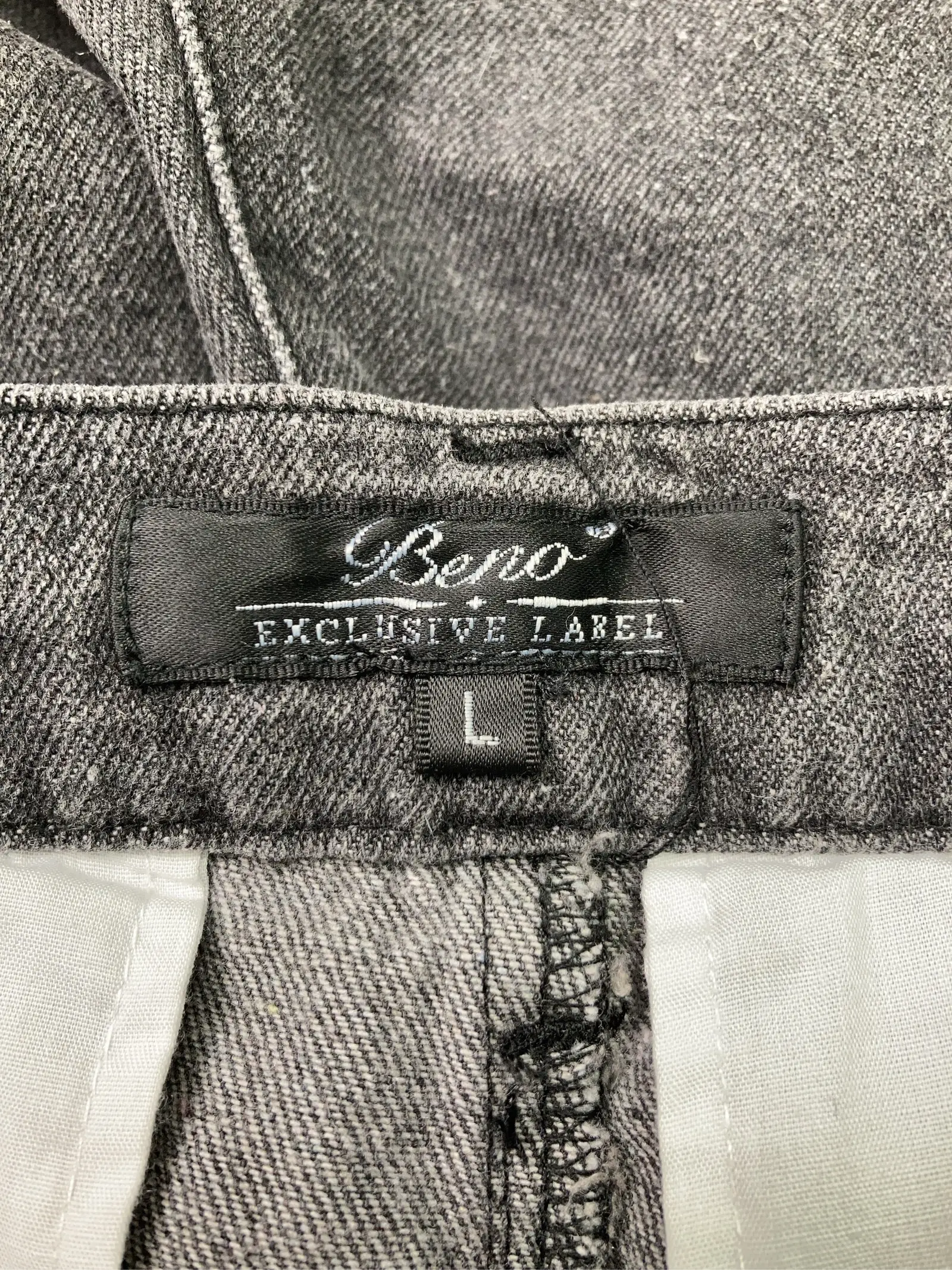 https://r2-worker.digdig.jp/product/7e2246b1-889e-46c8-84d3-2e2eaad295e2/2bbf75aa-b248-477a-bd78-a906ec8efd36