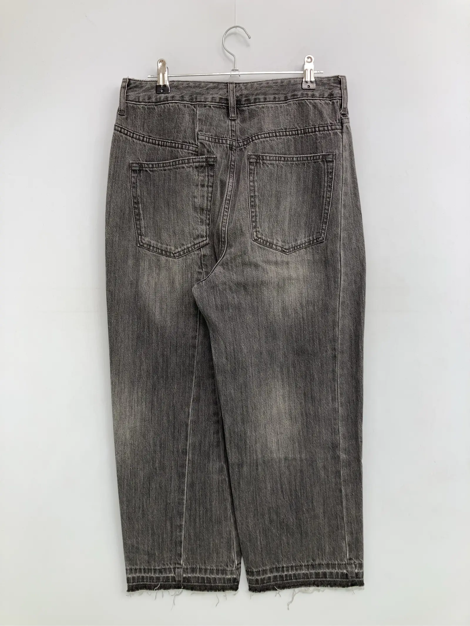 https://r2-worker.digdig.jp/product/80d6d443-18d1-496a-8ff6-2a61deace285/cf81d850-7c06-46f7-99e2-cc35eb0e6f88