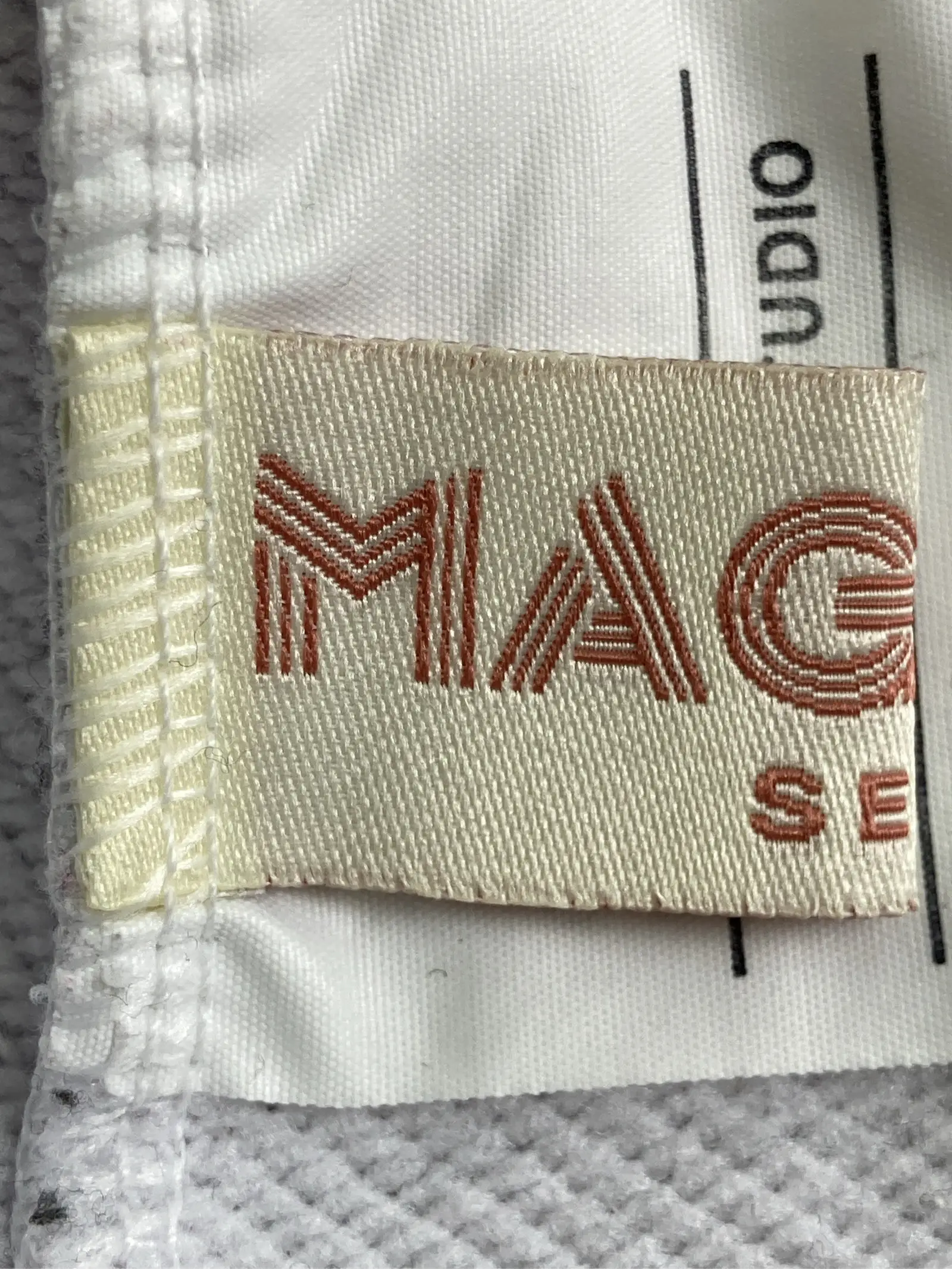 https://r2-worker.digdig.jp/product/828cbfc7-c6a2-4904-bd40-6572ba17b12a/0fc51caa-ca7e-448d-94bc-907761e02e74