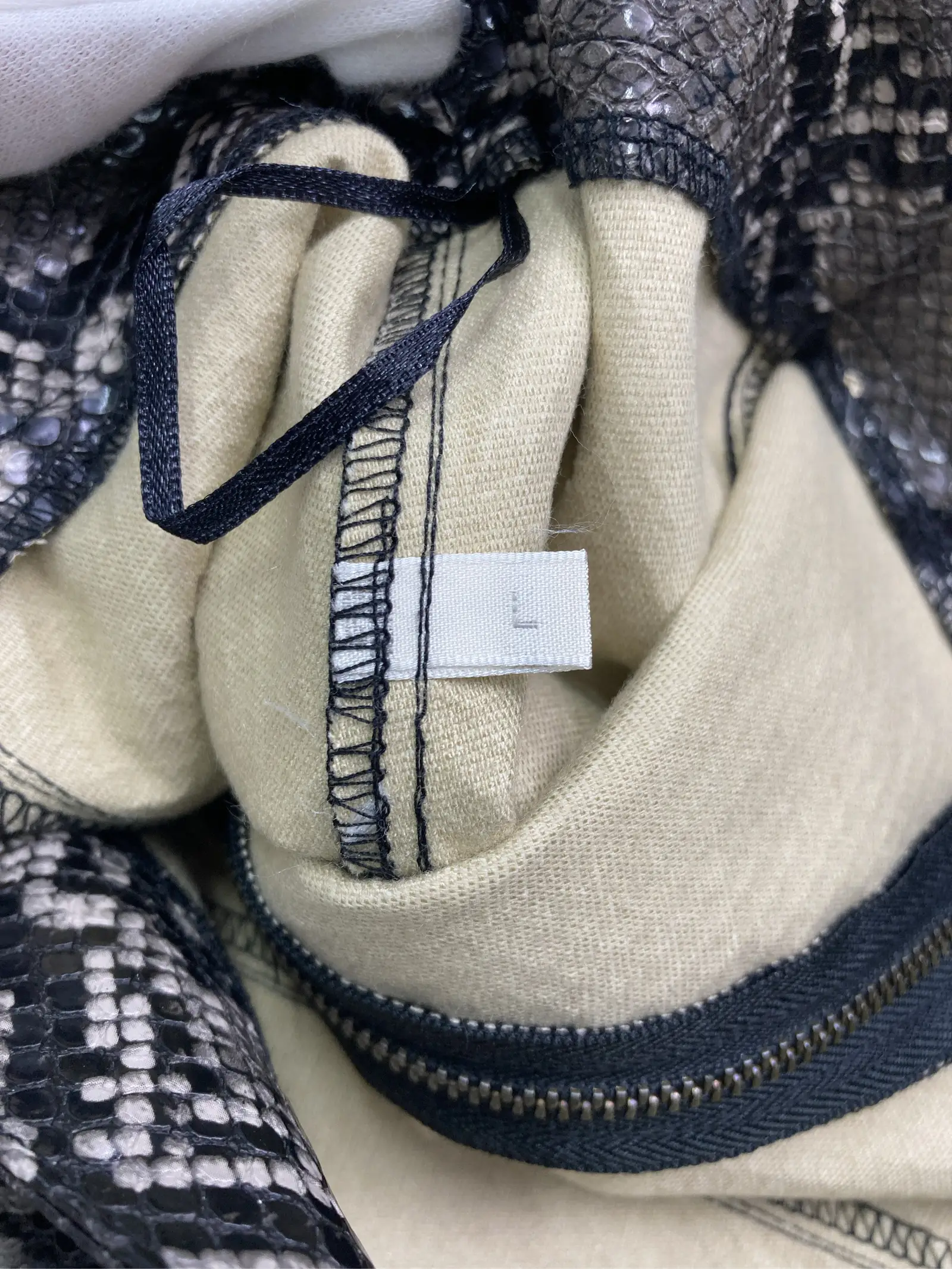 https://r2-worker.digdig.jp/product/84a994d4-fcc6-4175-a82d-c2a60c635abd/aa47fd70-73ed-4f7c-b20b-5862fa6a05fd
