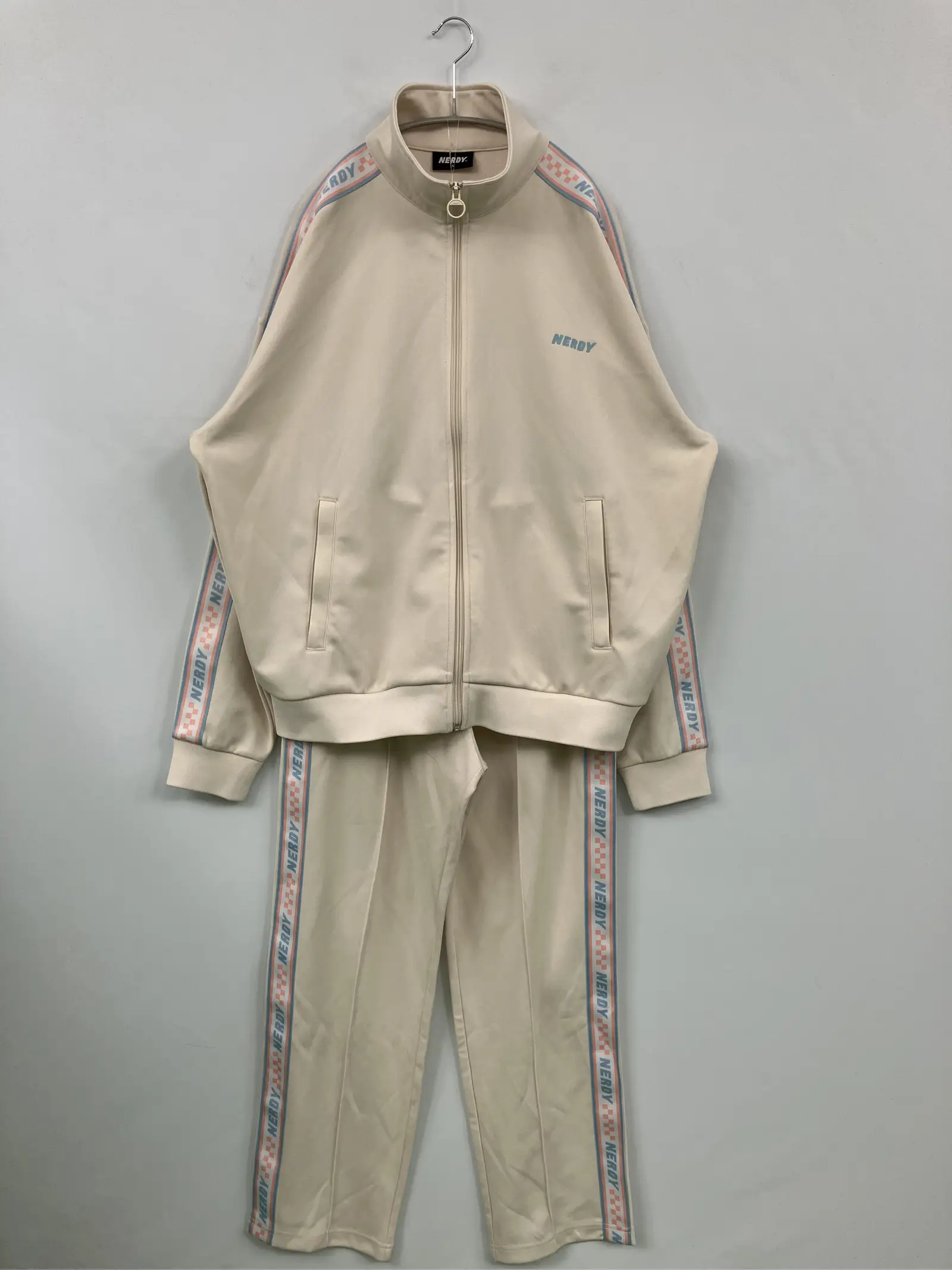 https://r2-worker.digdig.jp/product/854f61b6-24ce-4056-8459-4e6c09fe53ad/5d902360-3b9a-4e26-a4e5-1a597544f34d