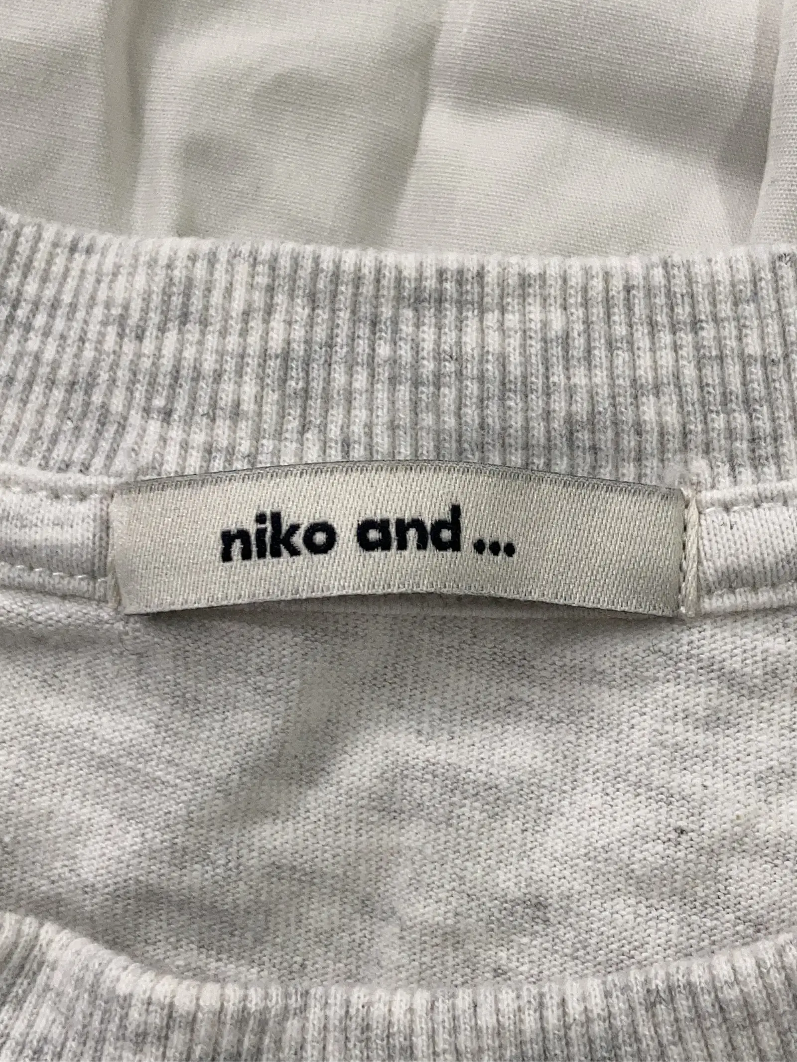 https://r2-worker.digdig.jp/product/85ced499-8dfa-41cf-a450-162e07e9749f/9a6d90d5-0158-4dac-b468-6fcee9f16c68