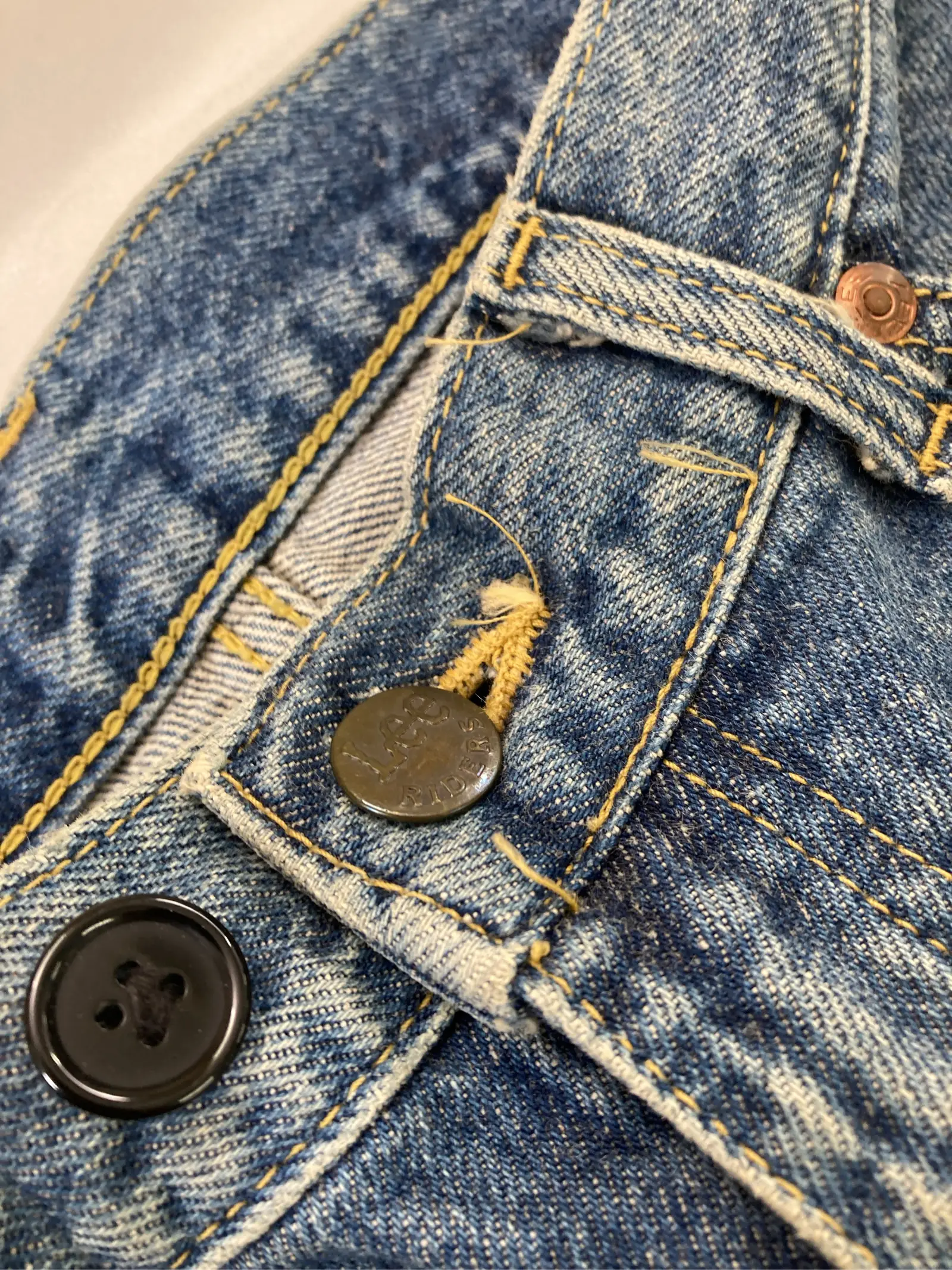 https://r2-worker.digdig.jp/product/88a2d44c-0e55-4c8e-ba81-7bec21bad8ff/1334b243-2237-4084-8262-11fbadde4333