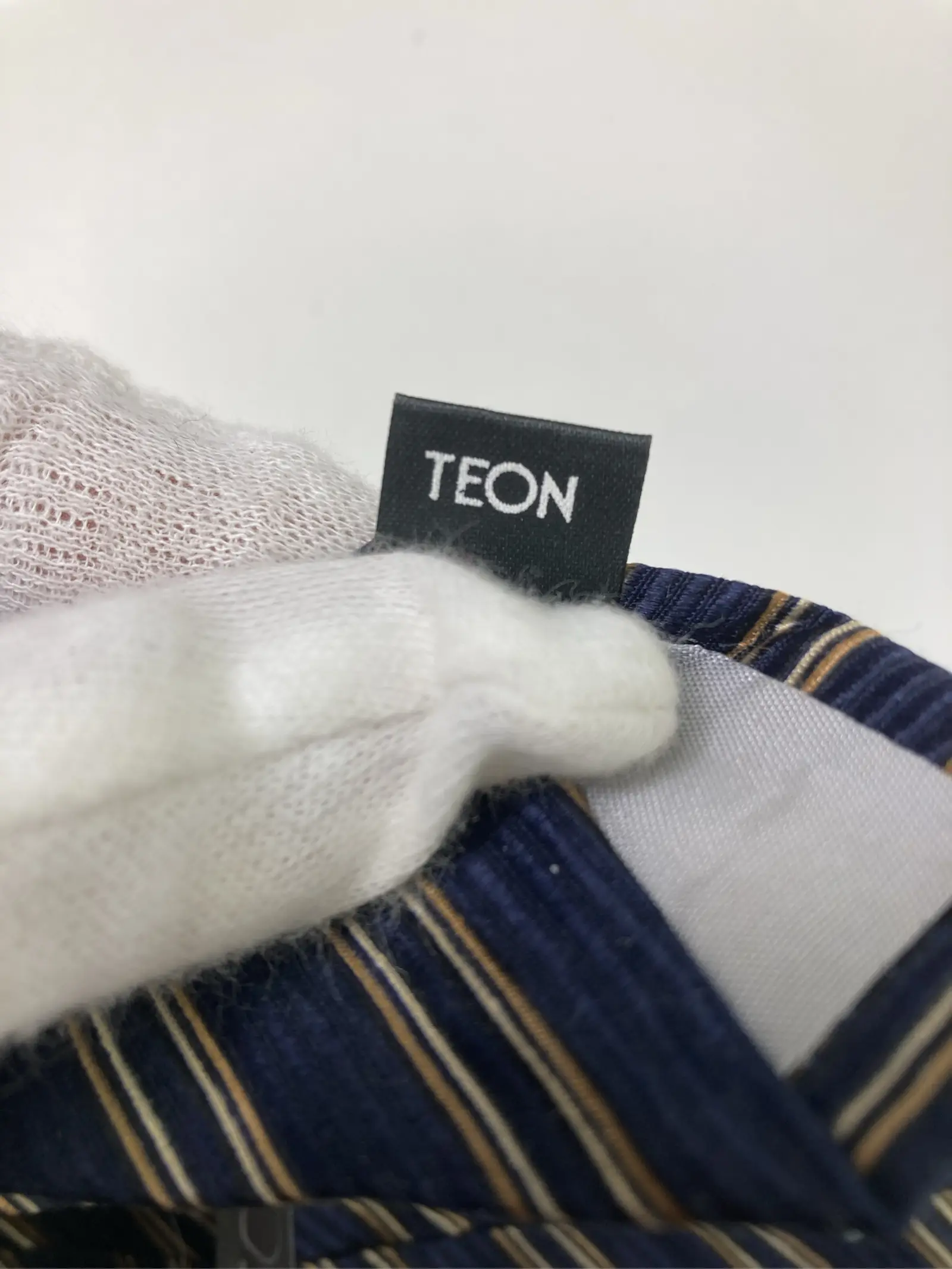 https://r2-worker.digdig.jp/product/8a1d6ef6-f50e-43ab-a358-c6ebb9ceef14/e875f421-b321-456e-a410-76c2a824d994