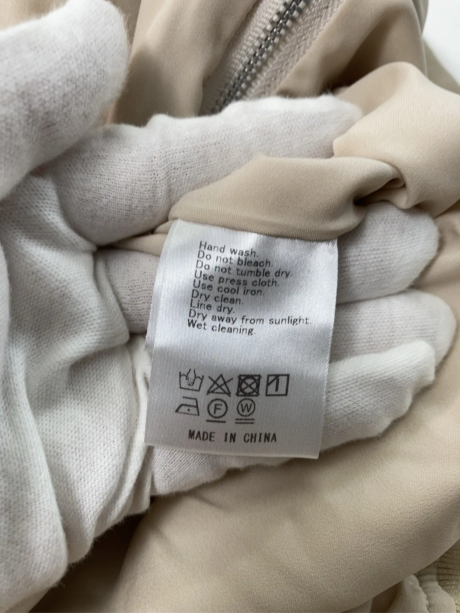 https://r2-worker.digdig.jp/product/8def683e-2fc6-4463-876c-802247b3a34a/9a18ab07-2737-4c50-8da6-d317b2af3477
