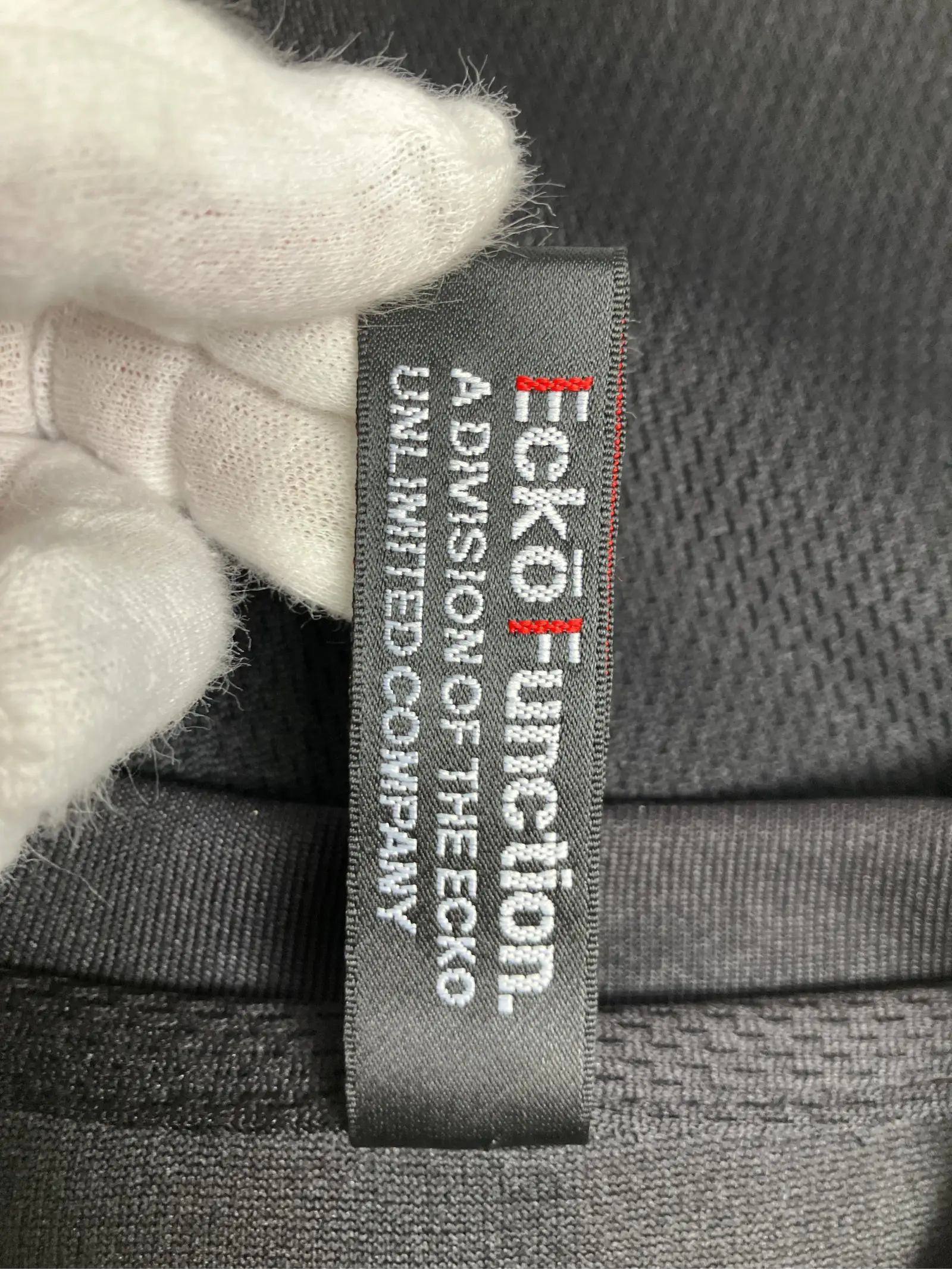 https://r2-worker.digdig.jp/product/8e27d4f0-760d-4aa9-99c3-2cc4393f8acd/133ed5dd-7981-44bc-962f-a6745f7de46c