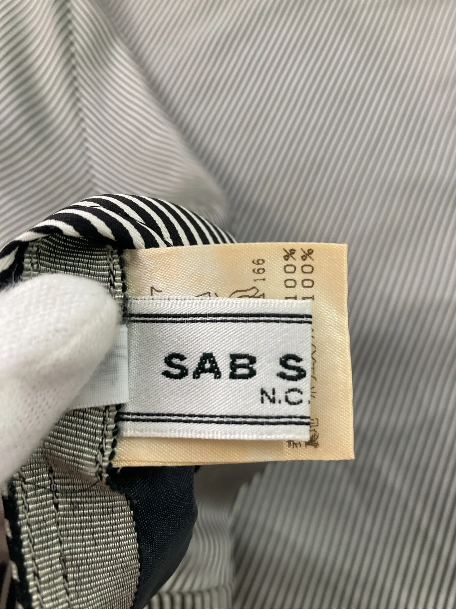 https://r2-worker.digdig.jp/product/8e5a16f2-84a3-44d2-bd57-e6b307aa9b9f/9a212872-0521-4ea9-bc36-774de919f39c