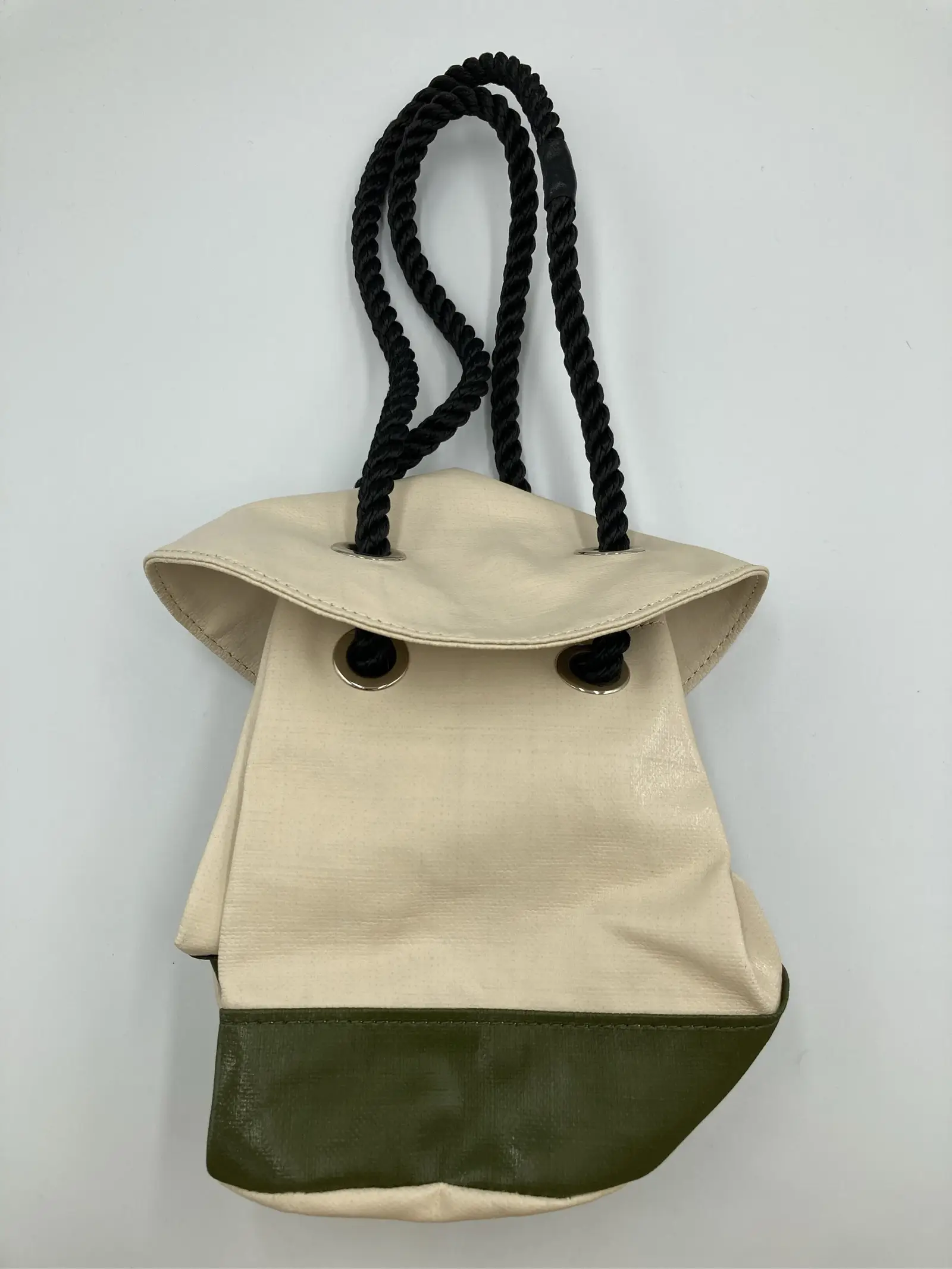 https://r2-worker.digdig.jp/product/953d7c01-de87-497f-a5c6-62a88a81dafe/2671a15a-8f84-447d-a0eb-42e9ee5e34ba
