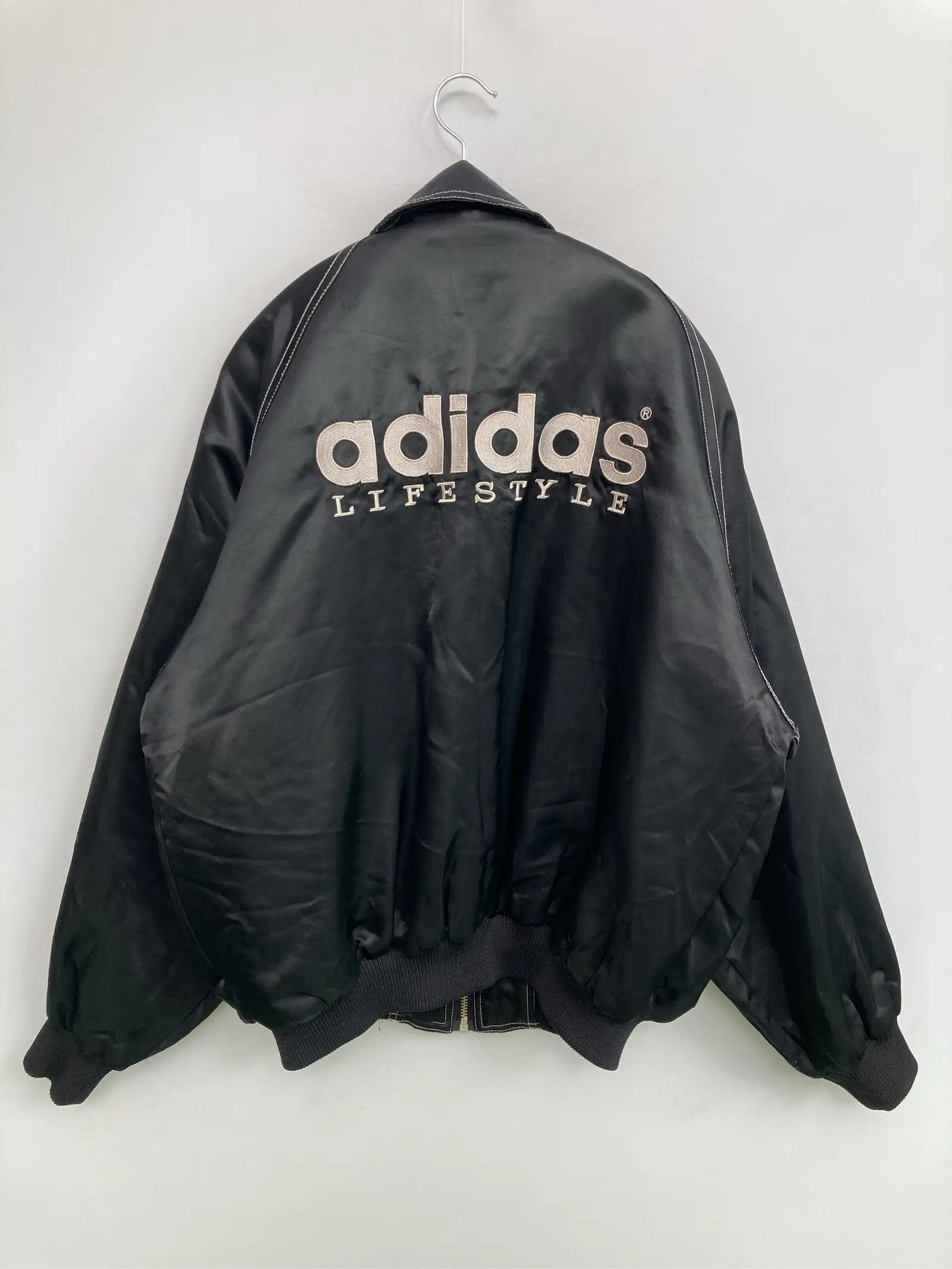 https://r2-worker.digdig.jp/product/957cd00a-7f0f-4baf-b257-3e2e59d797a0/469ad226-4c3d-4aa0-b97e-130625f3a80c