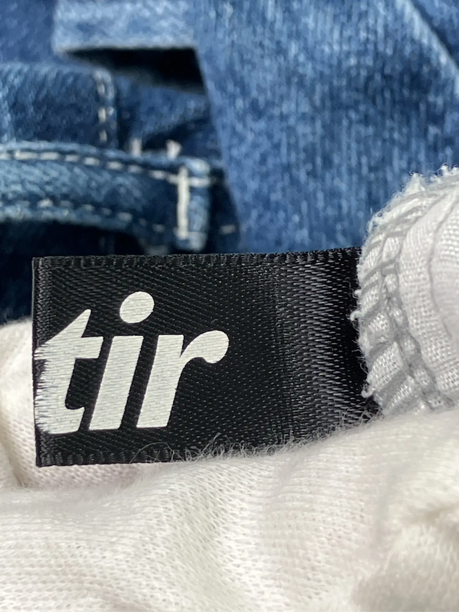https://r2-worker.digdig.jp/product/98e00180-2a5c-4c95-a2e3-28ed69e03536/fa349f9b-945f-46c2-a307-4165cdeb2a4d