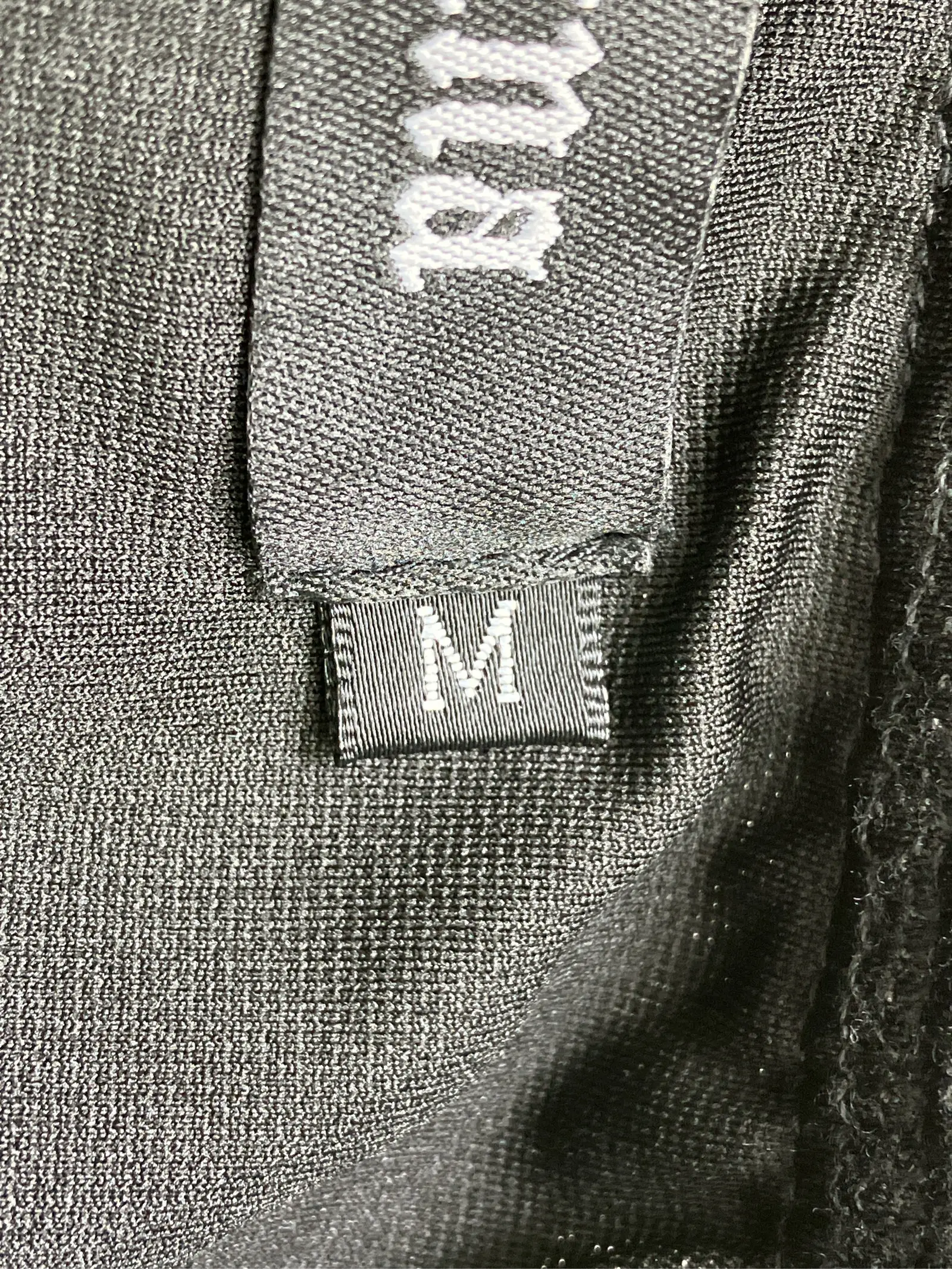 https://r2-worker.digdig.jp/product/9c99a5da-6f8b-4cdc-9e48-df3f60d422f7/5eaf93ac-d04b-4498-9176-d4c2913cd1d0