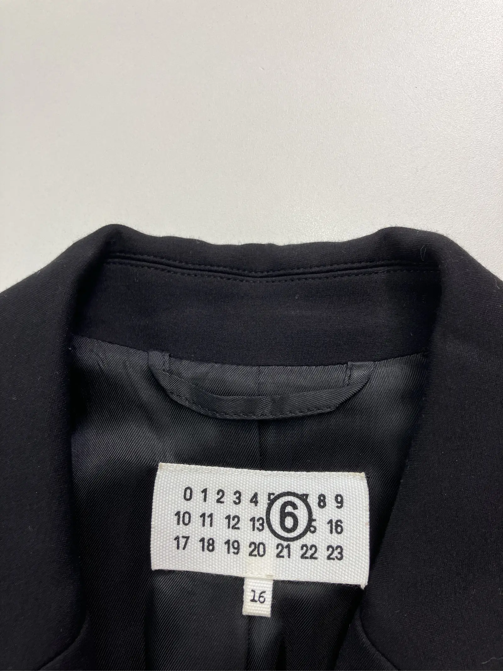 https://r2-worker.digdig.jp/product/9d2495bf-2045-4804-b78a-10927b785765/e59df17b-0662-4229-9975-76a2ae440b16