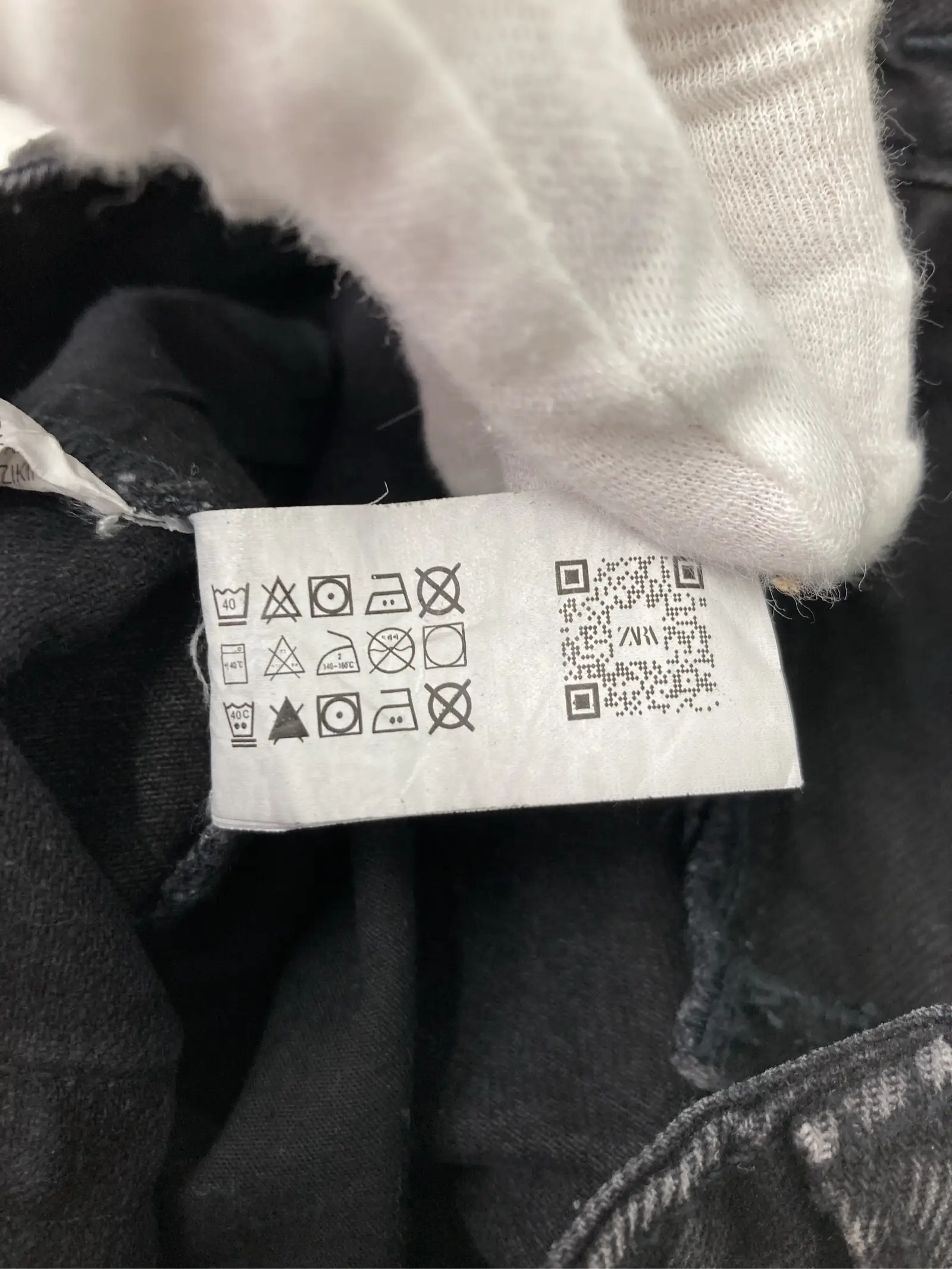https://r2-worker.digdig.jp/product/9d48530d-e0e6-43c7-86e2-dd2ea778806a/b4e0115b-30c3-474d-9262-930ad5cb0602