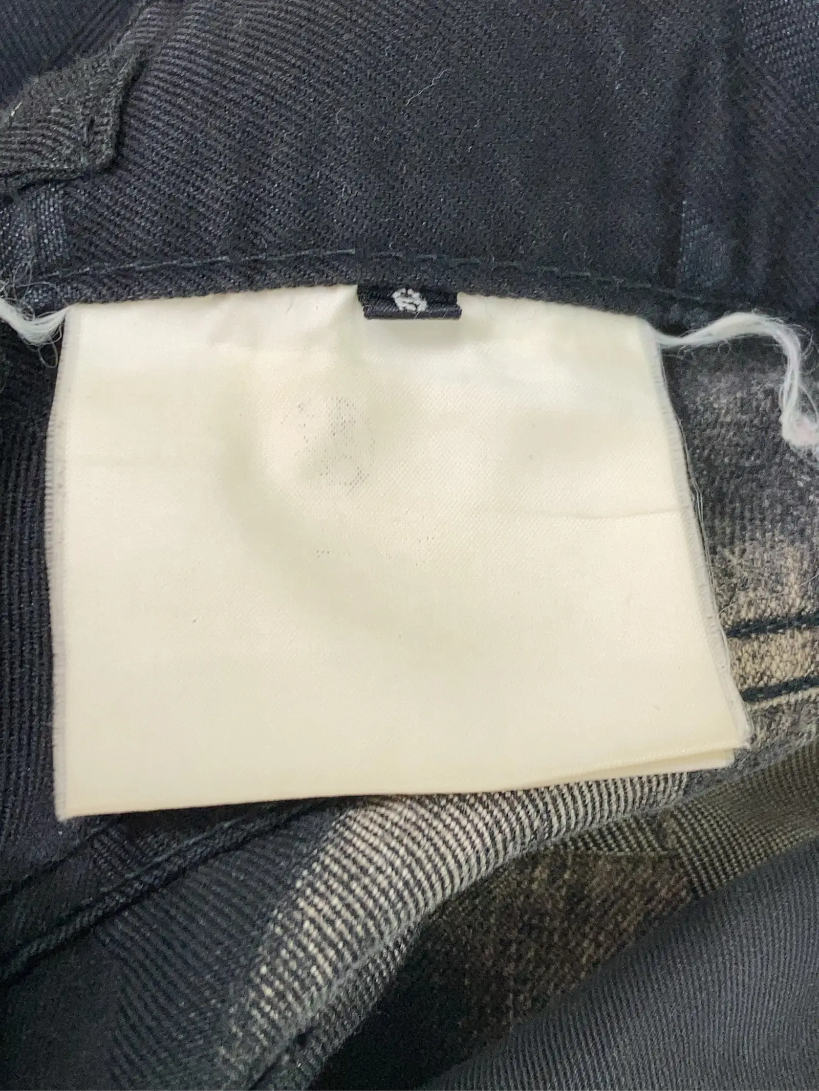 https://r2-worker.digdig.jp/product/9ec402a5-2d8b-45cc-948b-f7083e49a8f9/7decce90-dda2-4d73-adcd-0af527103237