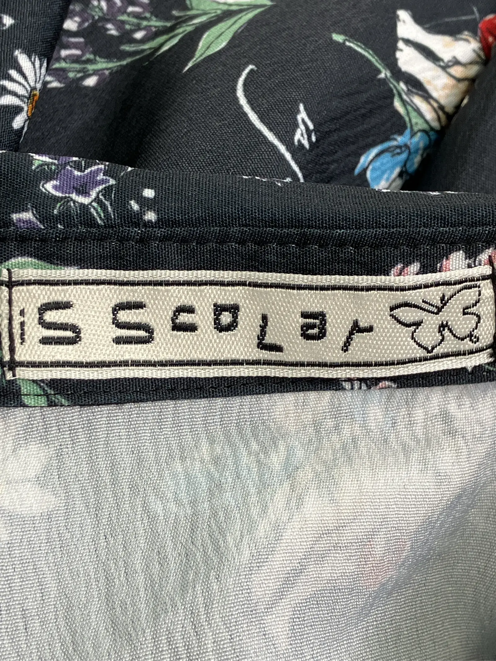 https://r2-worker.digdig.jp/product/a0740f3b-45e3-400d-bb44-9adebfac30c5/1d083d75-6d97-4865-b944-e1006fa75b80
