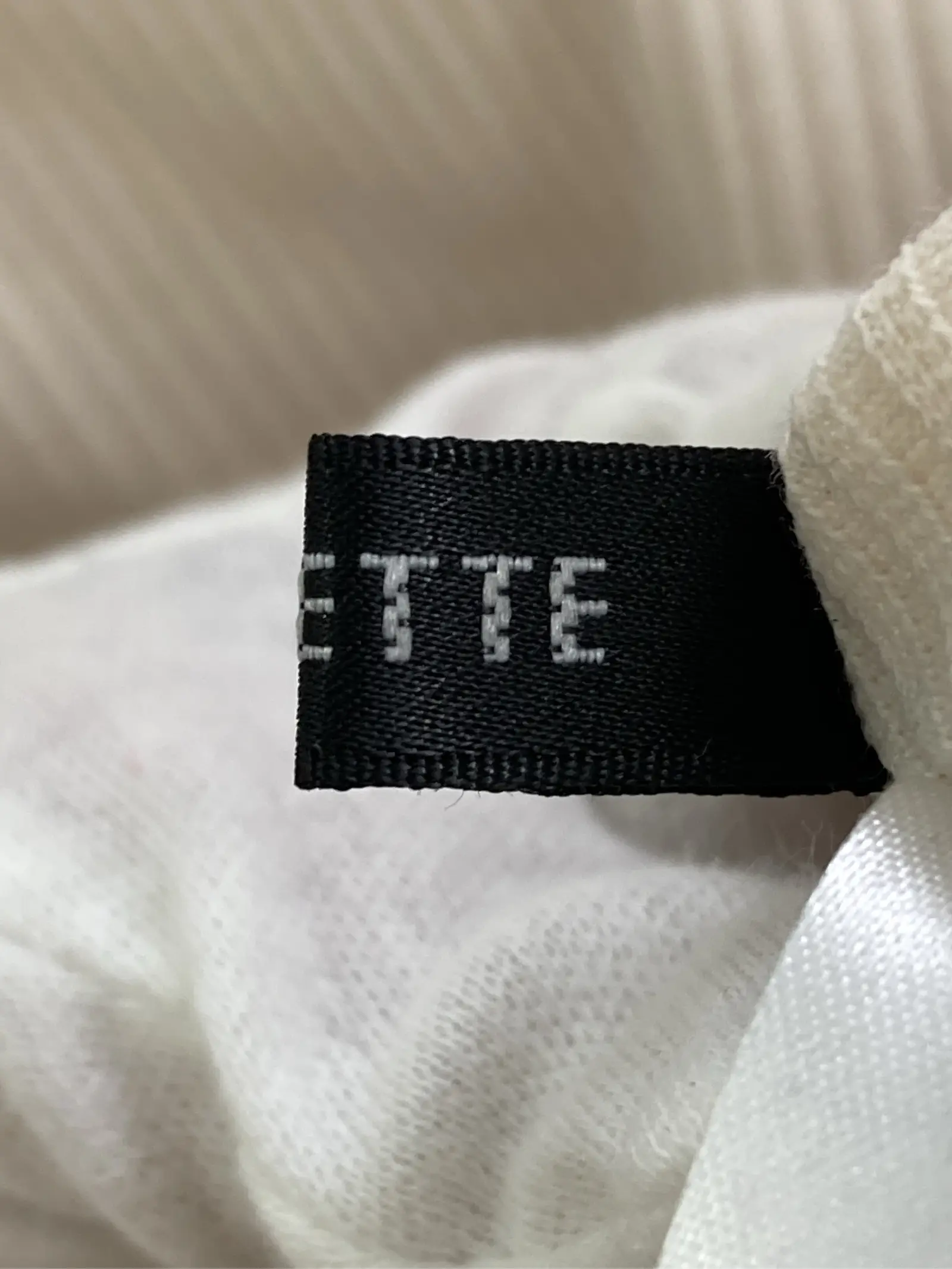 https://r2-worker.digdig.jp/product/a08b3ec2-65f8-4923-99a3-9584932d2783/6d309325-a2f0-40c2-b01e-65455adcd9fd