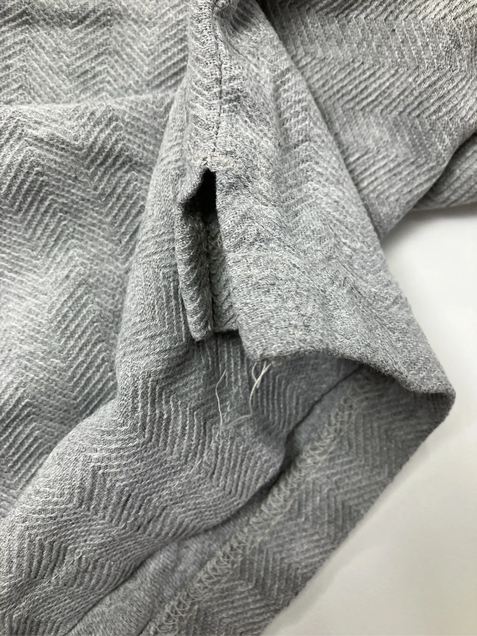 https://r2-worker.digdig.jp/product/a24d12fa-f95f-47bd-bc36-3d985dae0e46/eb3250ca-bec7-4ec0-b862-fd113515616f
