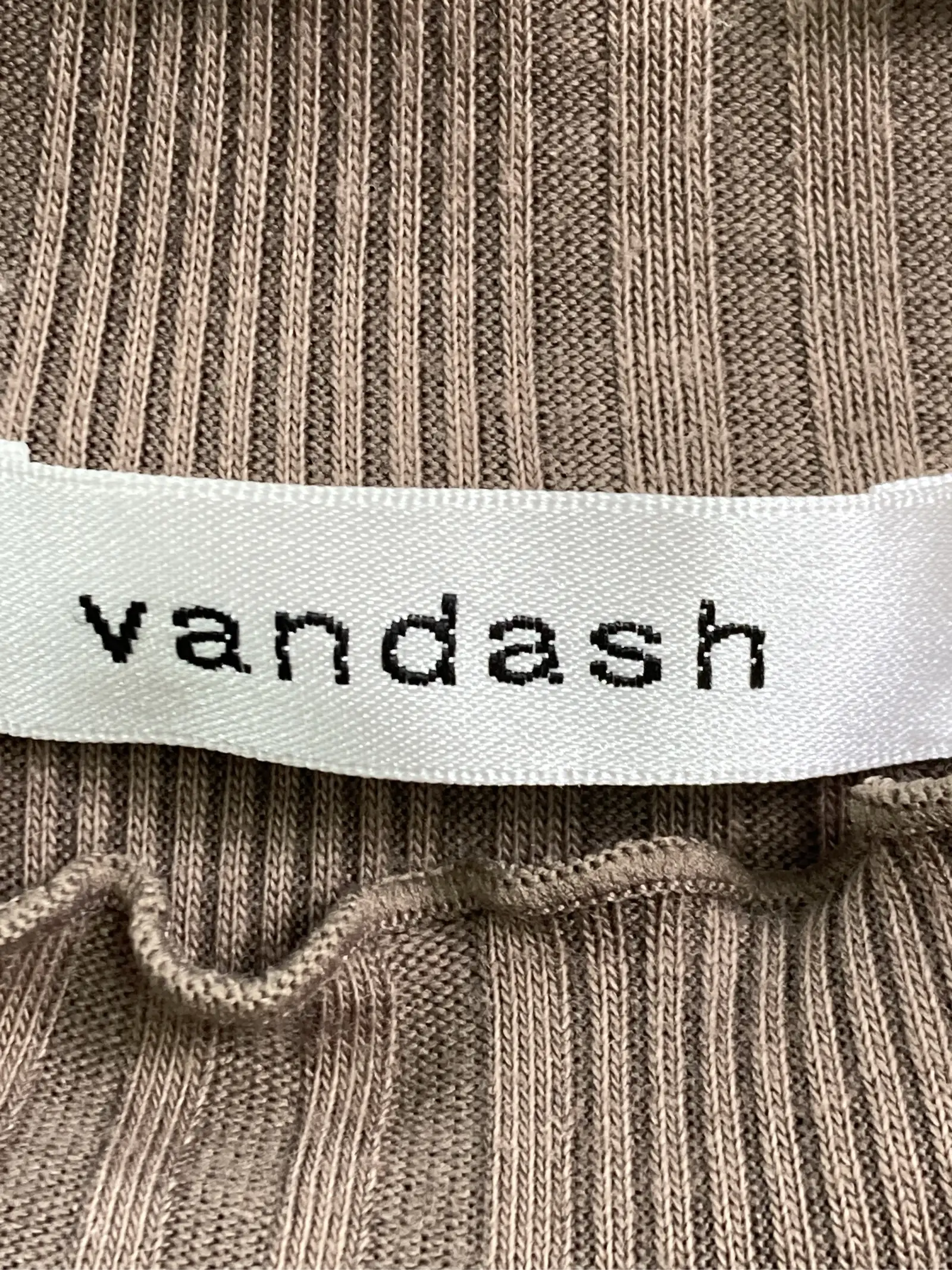 https://r2-worker.digdig.jp/product/a3789798-7731-420a-9d02-bd5b0b5472a7/421adf95-7309-4c29-9daa-683079c6d691