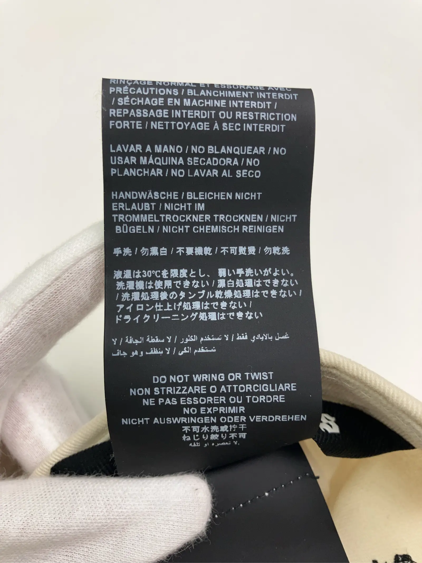 https://r2-worker.digdig.jp/product/a4a9b559-90a8-4aa0-b66c-05f2854a485a/85a417f5-7efb-46b7-853f-53d51b22f5ab