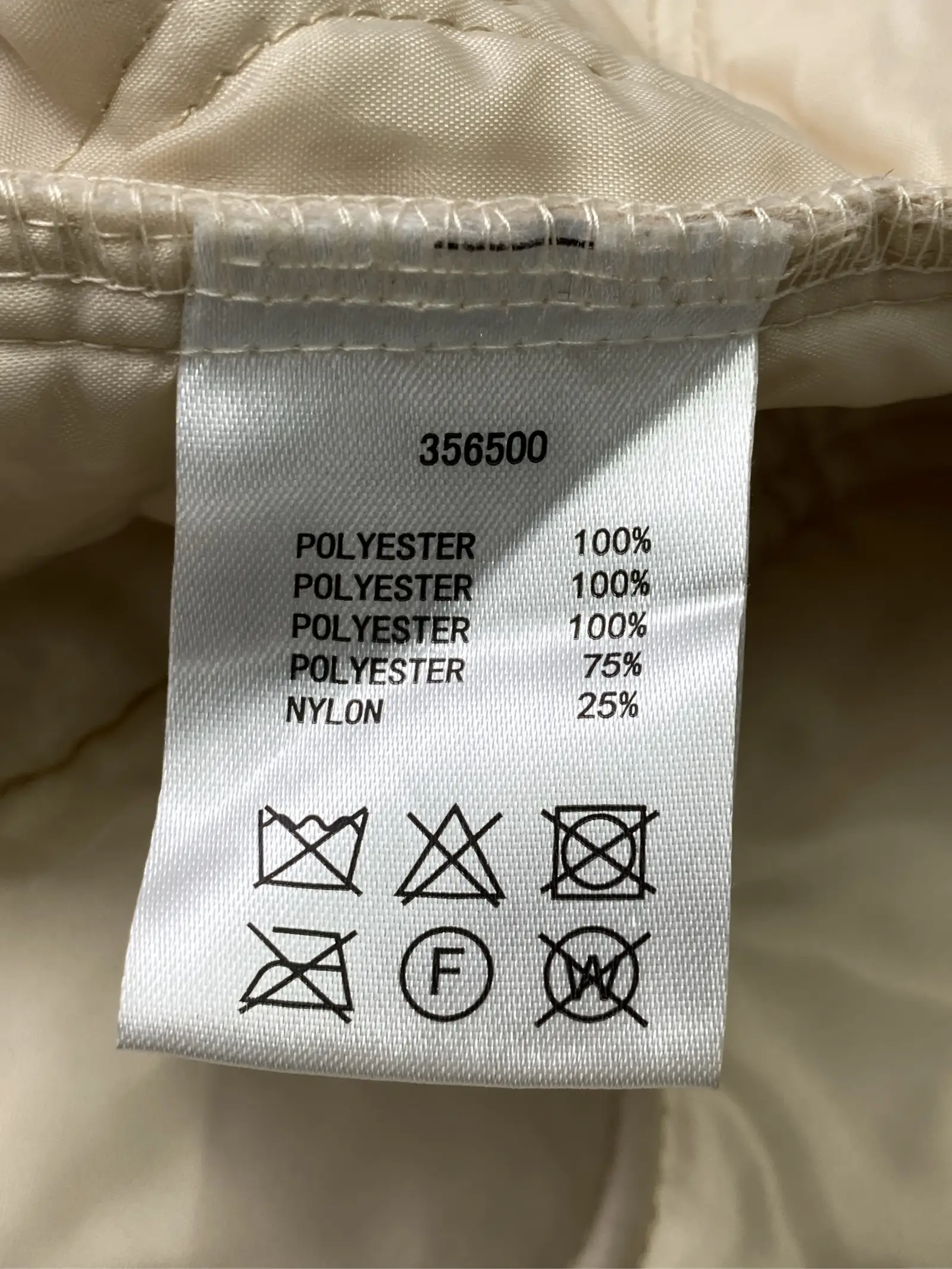 https://r2-worker.digdig.jp/product/a5bc51a7-8c52-4482-8ffc-75d9bd68f4a2/96a37b88-9484-4510-be42-c471ff856447